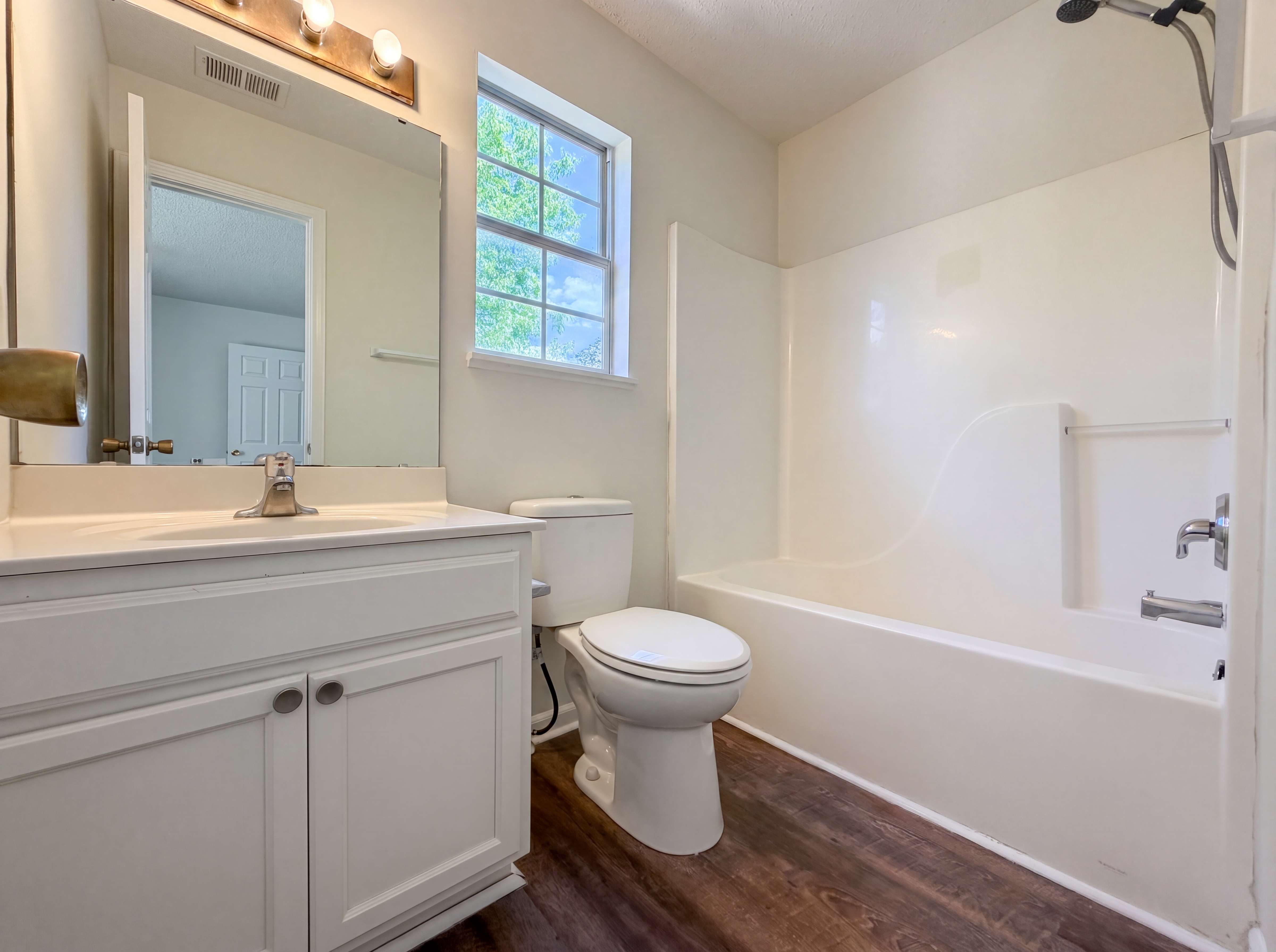 Photo 12 of 22 of 507 Summit Terrace Ct, Columbia, SC