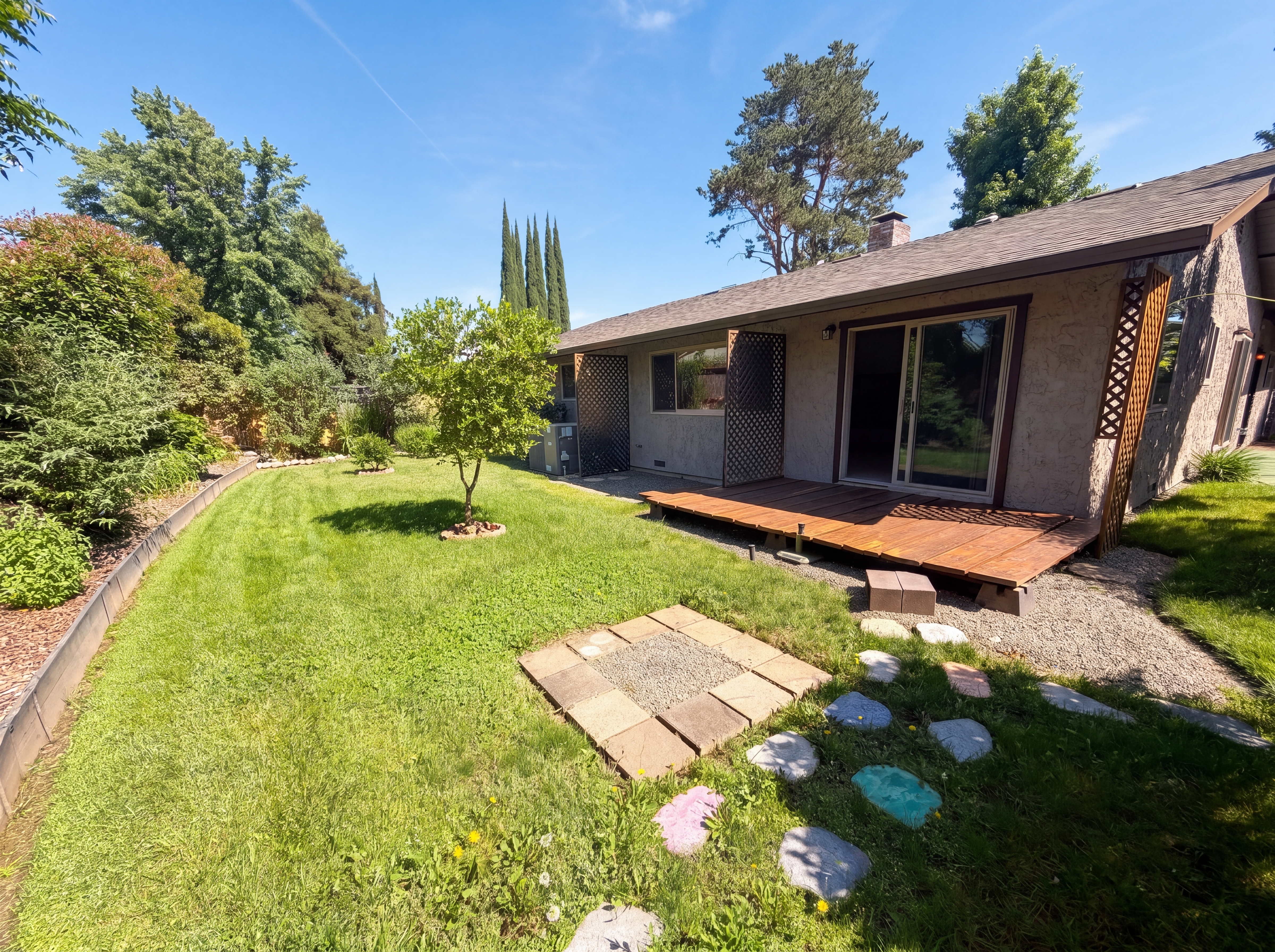 Photo 5 of 20 of 831 Shepard Ln, Chico, CA