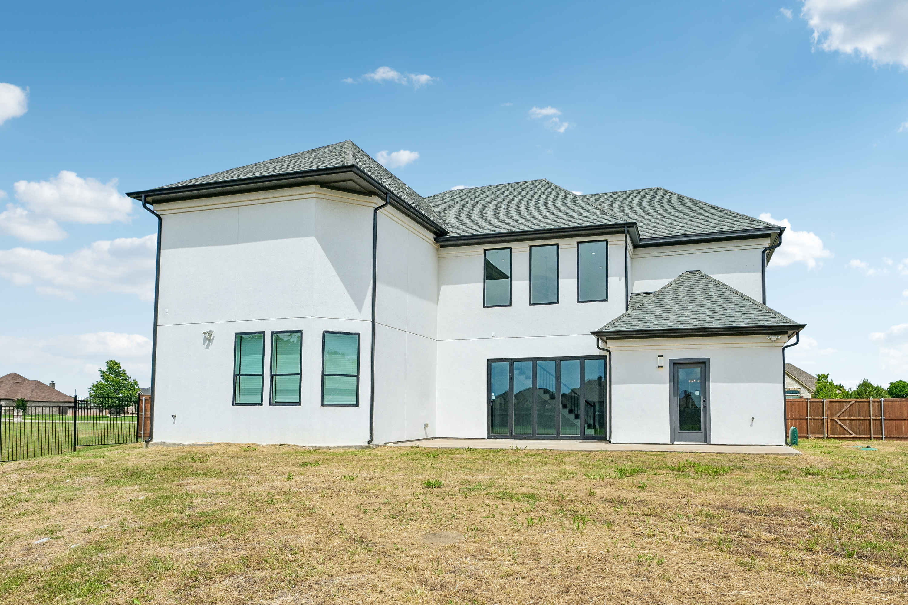 Photo 5 of 44 of 681 Davenport Dr, Waxahachie, TX