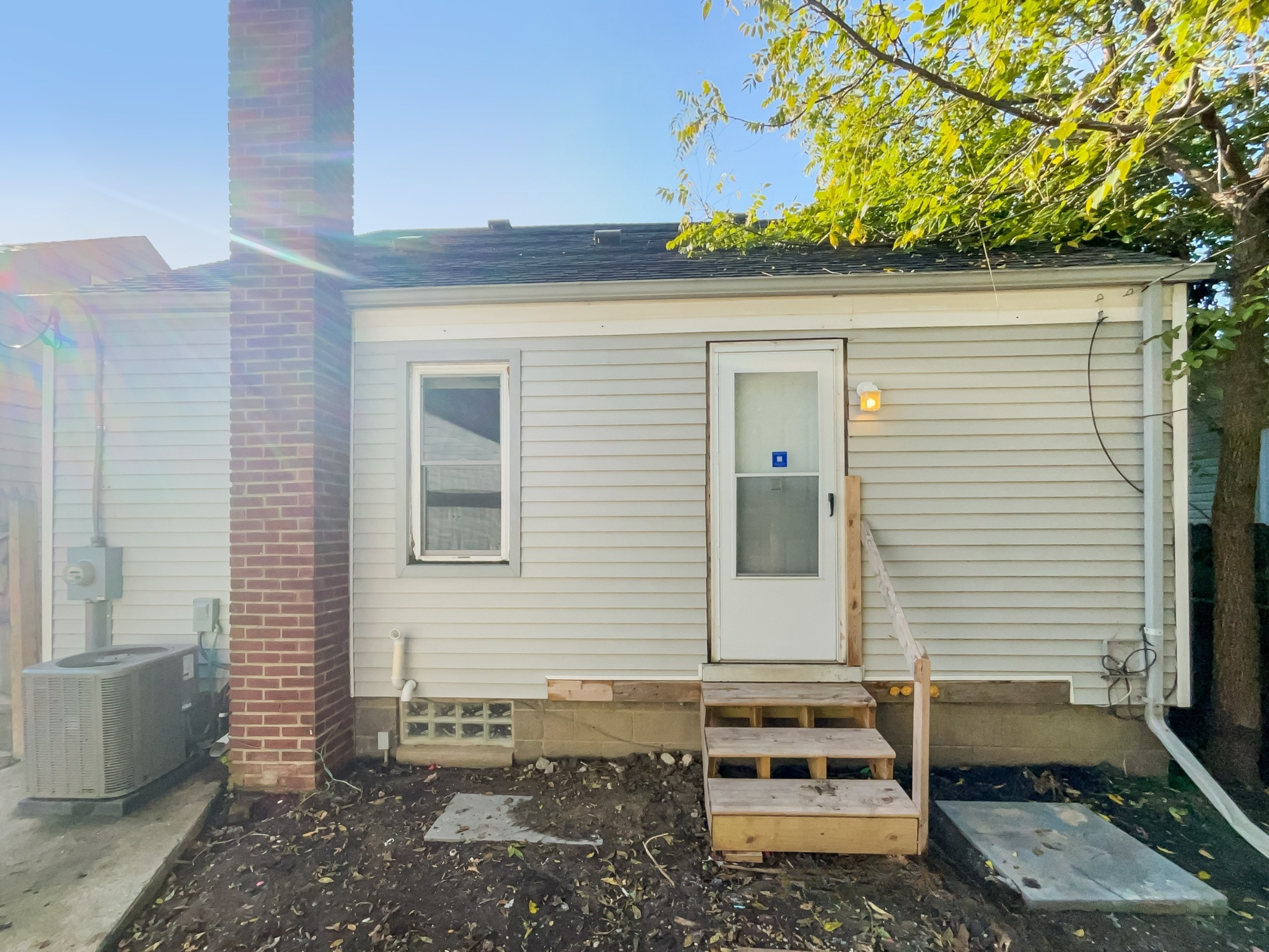 Photo 18 of 23 of 18067 Rosetta Ave, Eastpointe, MI