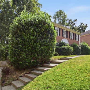 Property photo 3 of 3514 Nettle Ln NE