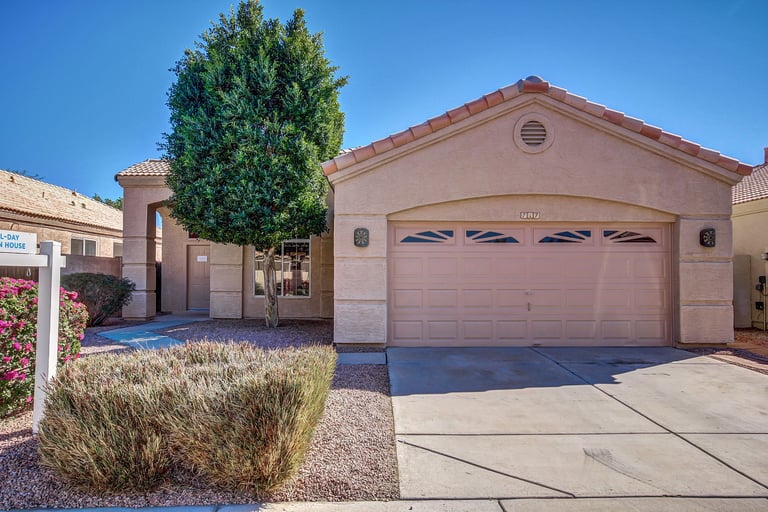 Photo 1 of 24 - 717 N Gregory Pl, Chandler, AZ 85226
