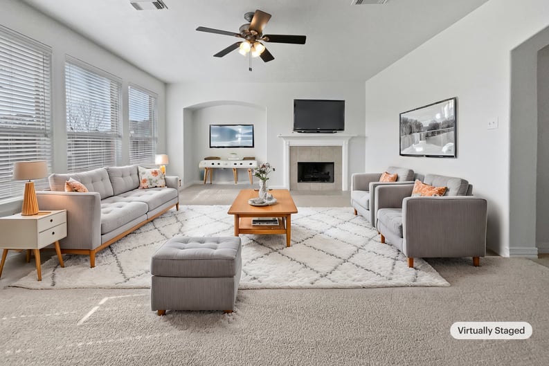 Property photo 2 of 15215 Wooded Field Trl