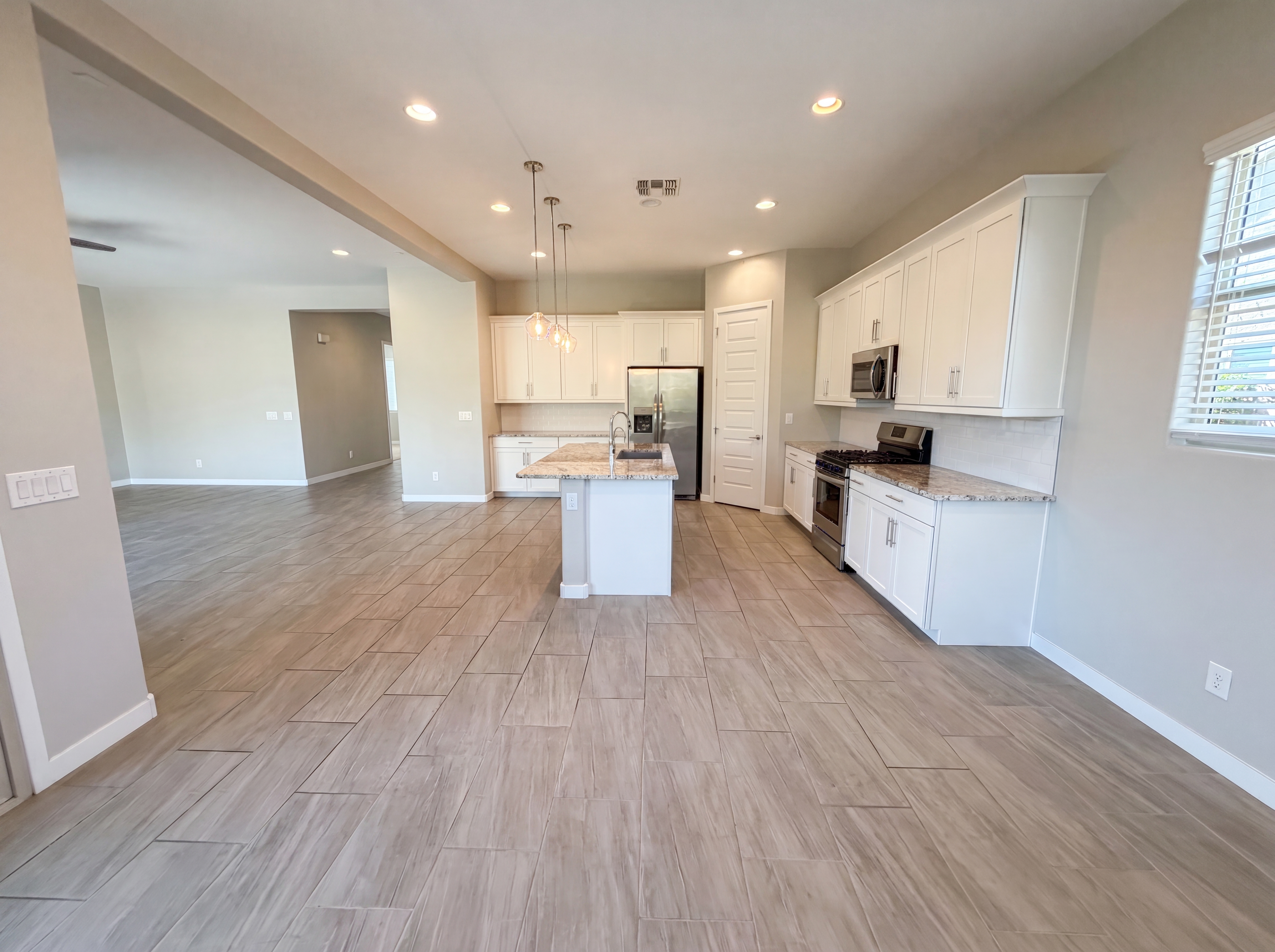Photo 6 of 43 of 3226 N 197th Ave, Buckeye, AZ