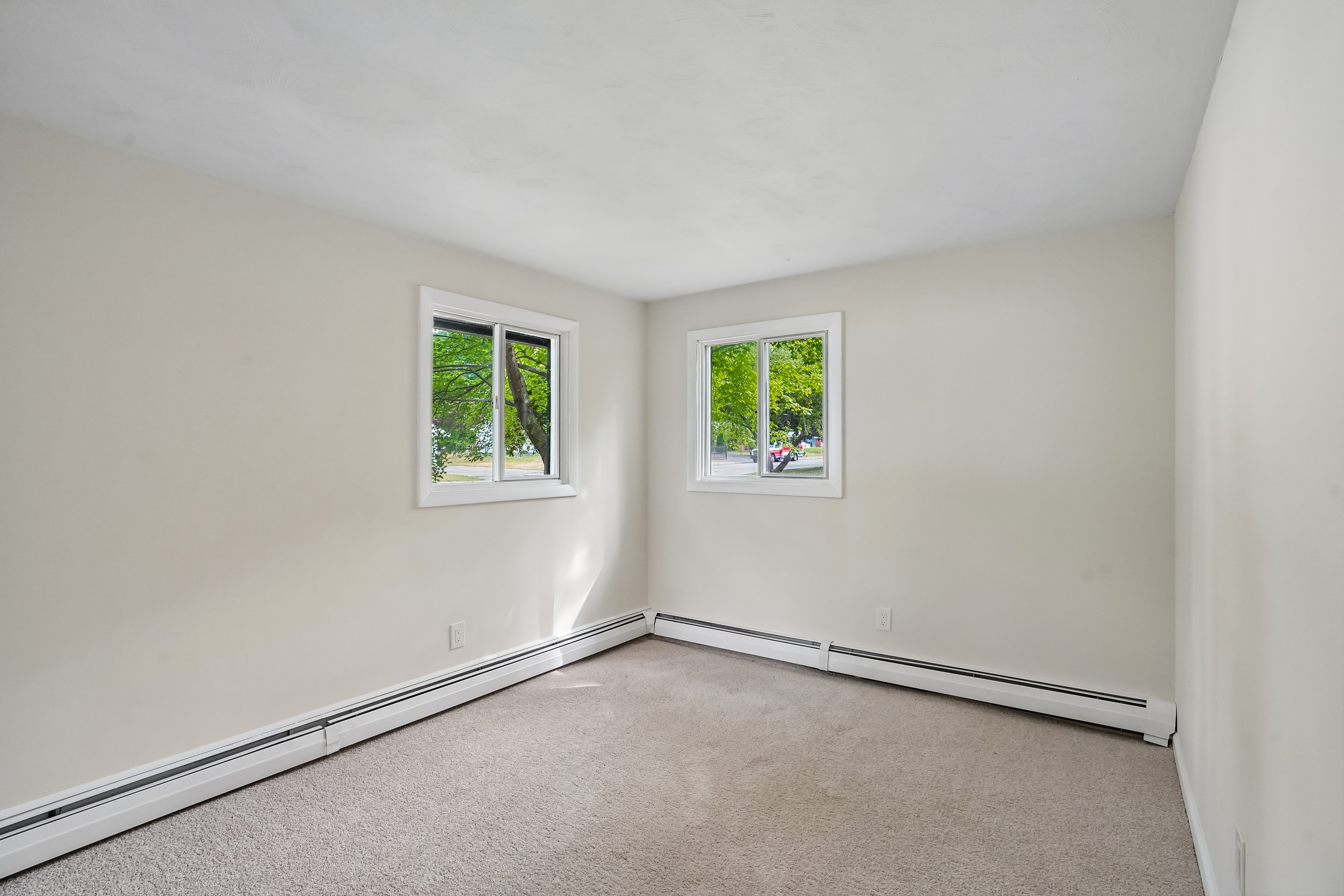 Photo 15 of 27 of 237 Hovenden Ave, Brockton, MA
