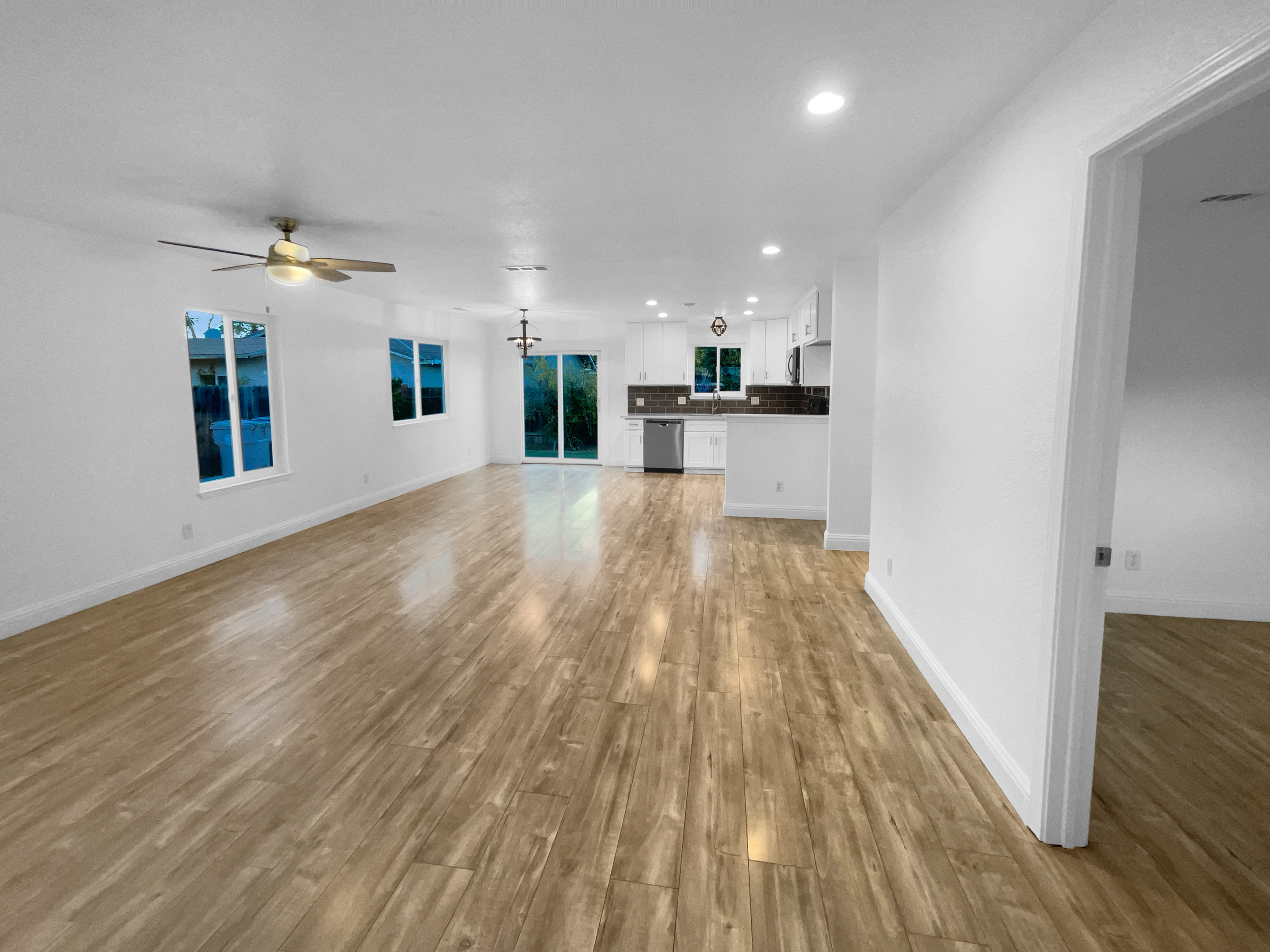 Photo 9 of 22 of 1109 Frienza Ave, Sacramento, CA