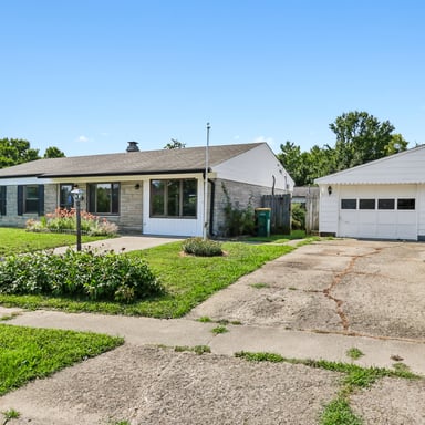 Property photo 1 of 1006 Longfellow Ln
