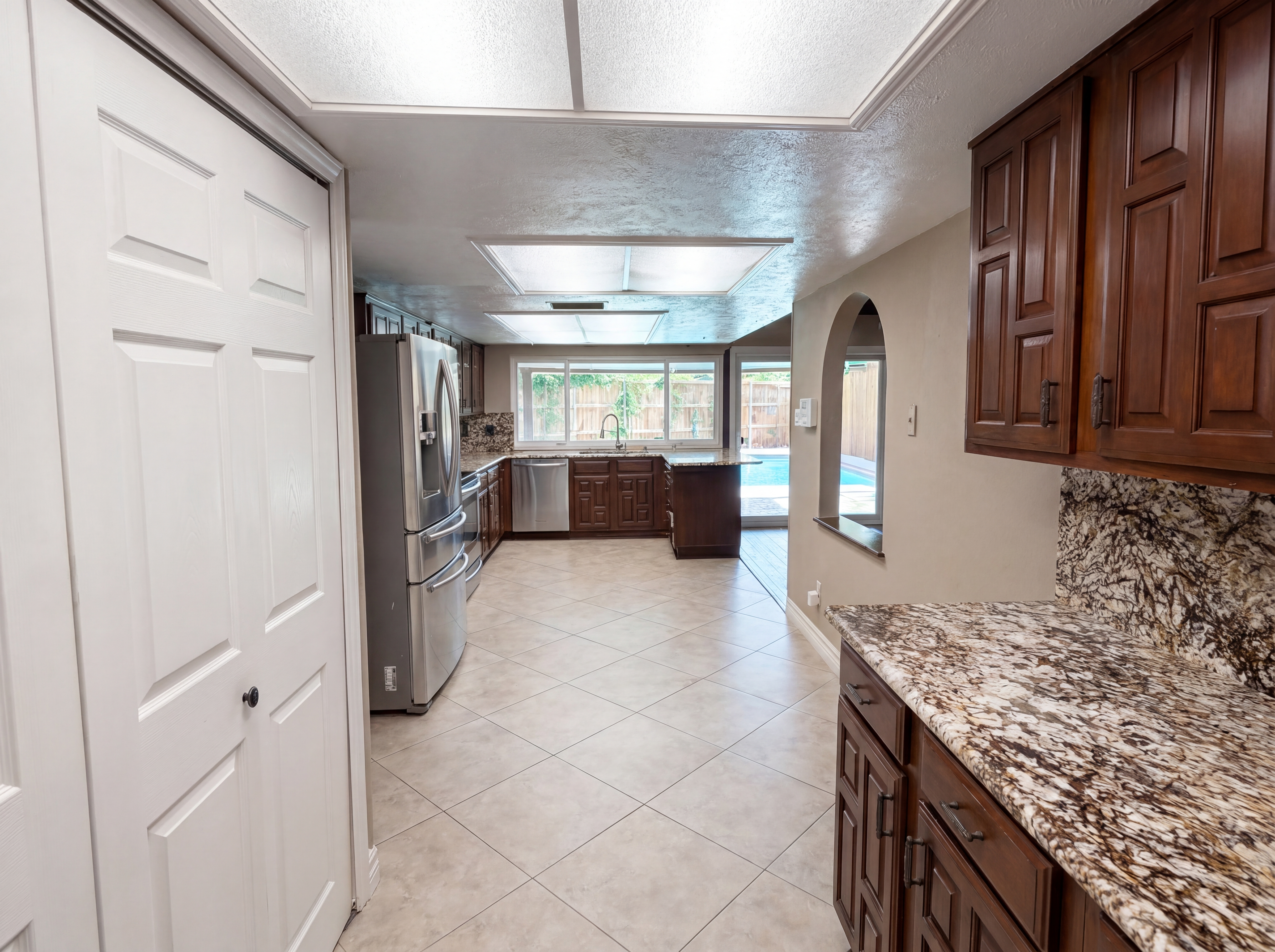 Photo 6 of 28 of 6302 Zanes Ct, Plano, TX
