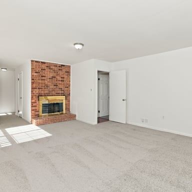Property photo 2 of 320 Baron Ct