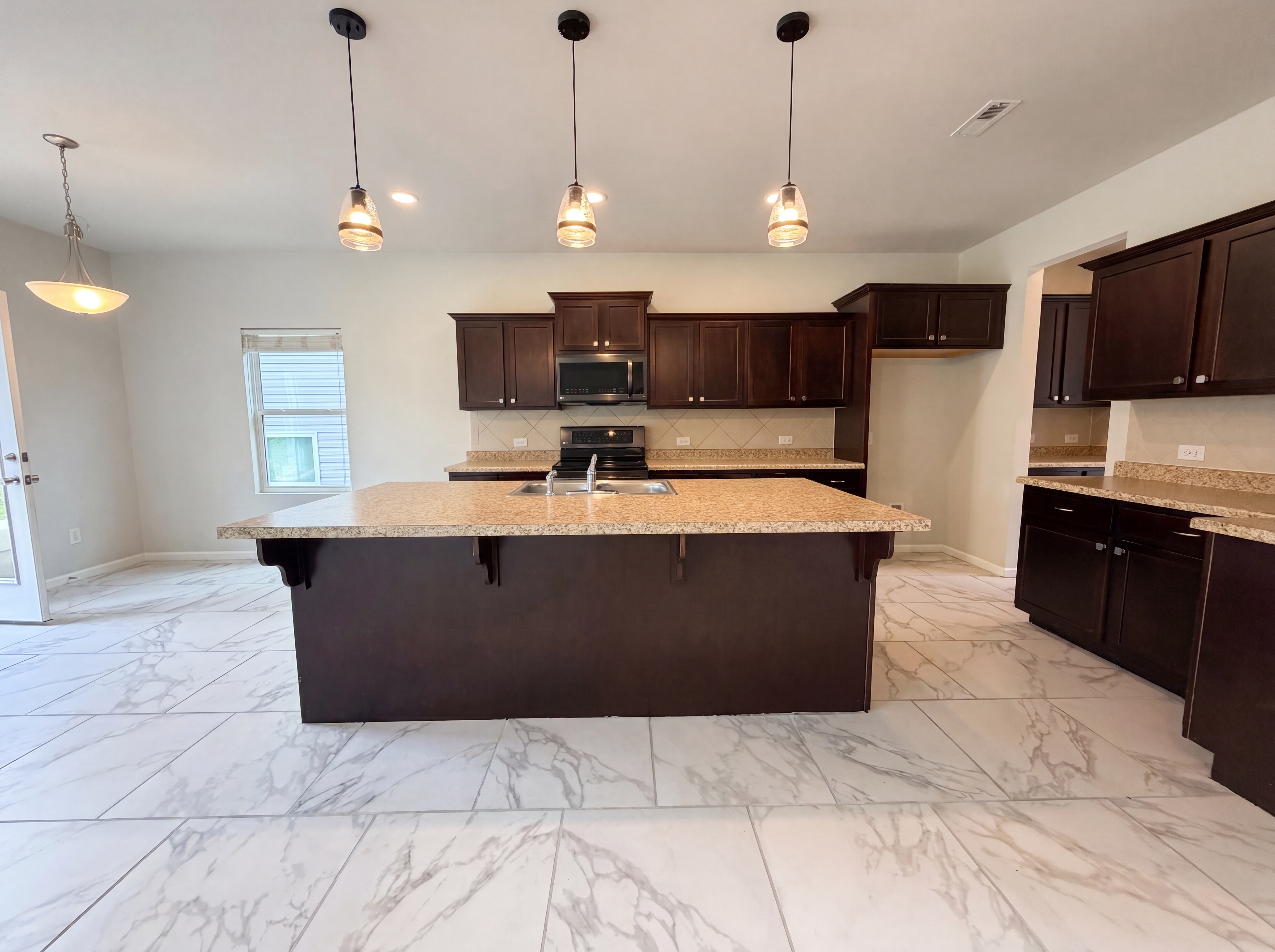 Photo 2 of 19 of 617 Heather Glen Crst, Rock Hill, SC