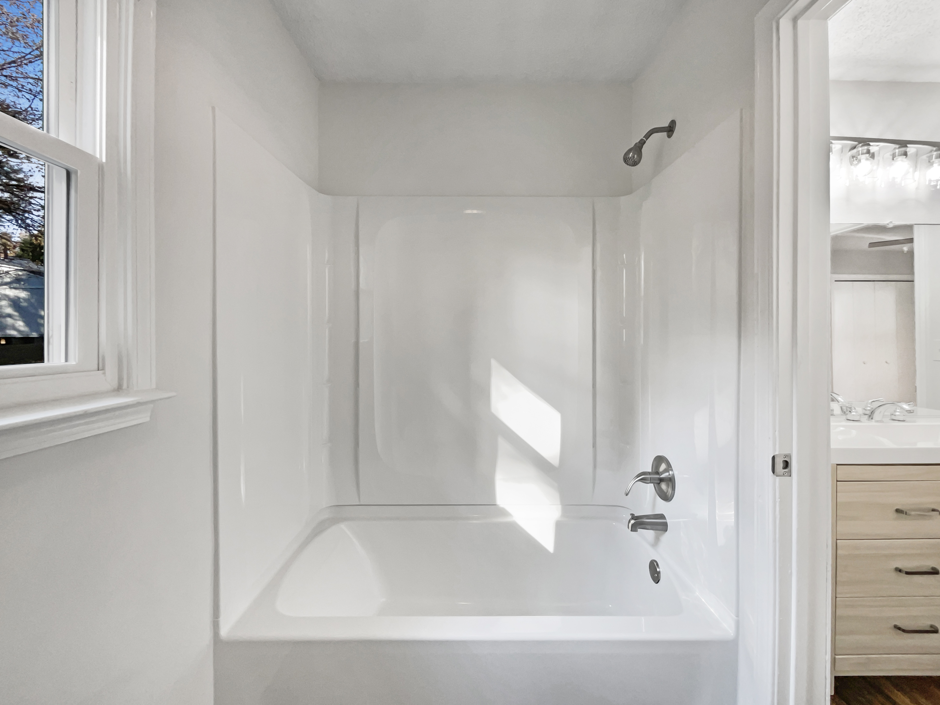 Photo 17 of 18 of 4051 Gordon Ct, Winston Salem, NC