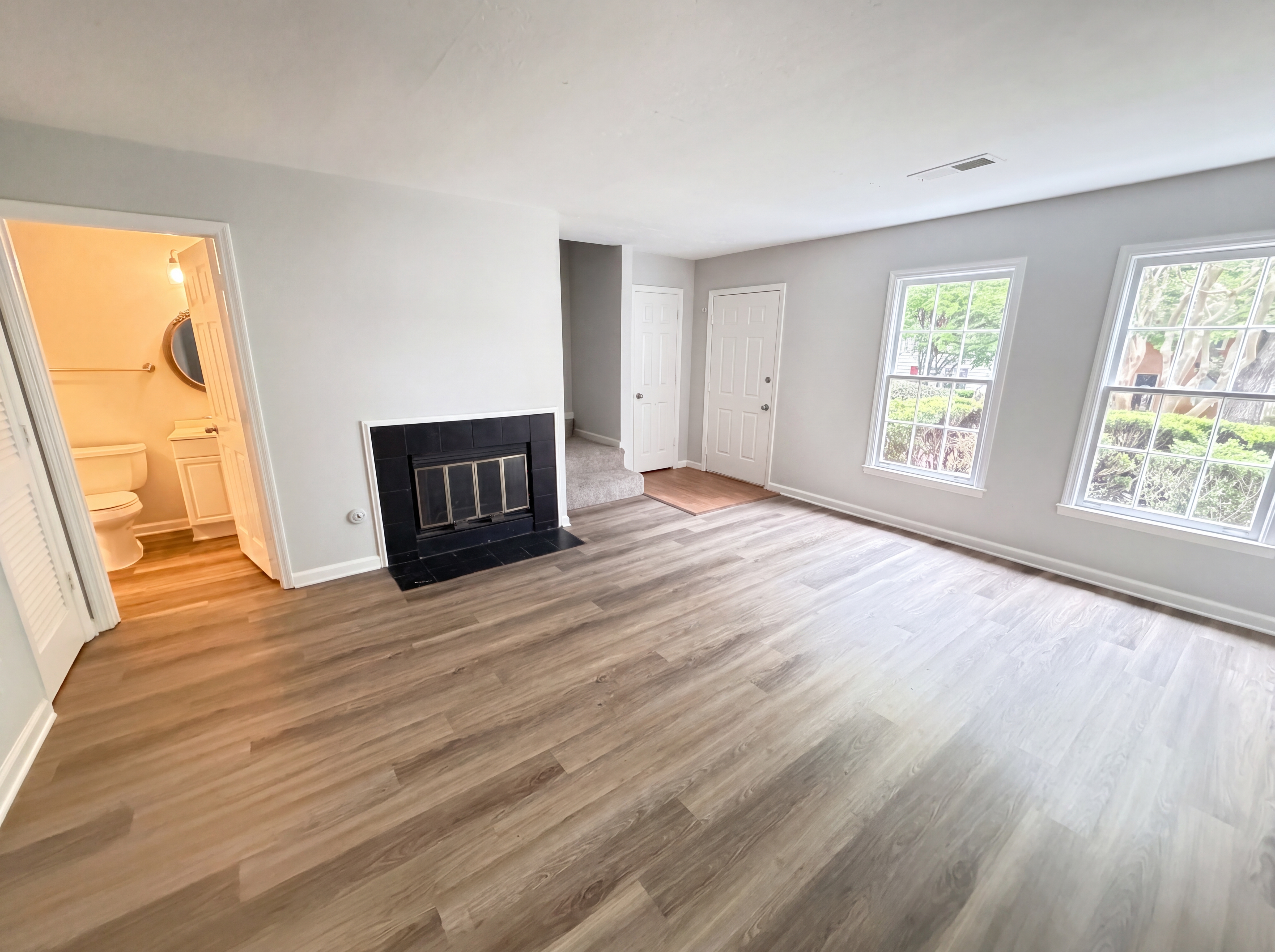 Photo 9 of 19 of 237 Chads Ford Way, Roswell, GA