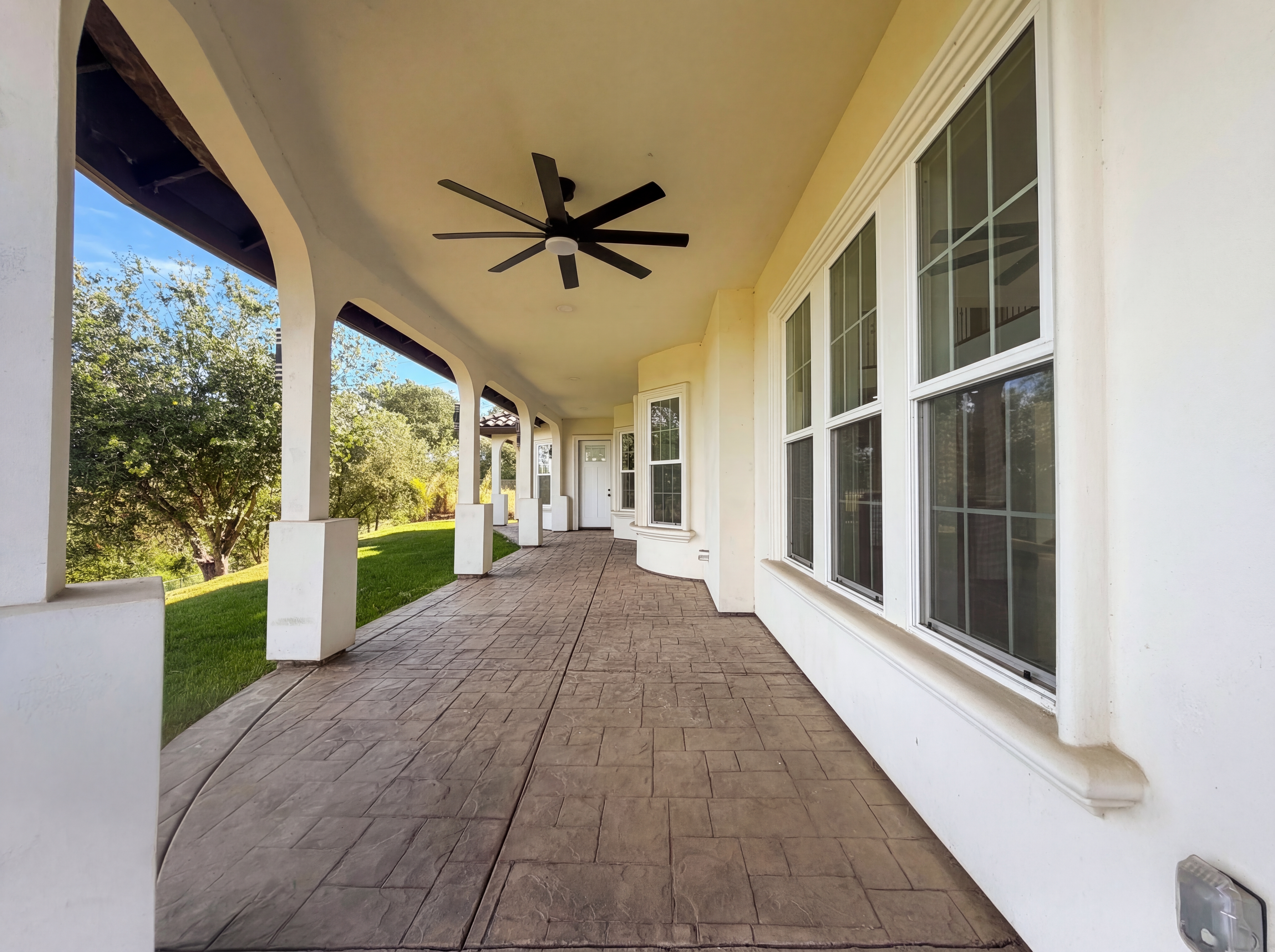 Photo 9 of 60 of 14537 Mira Vista Ln, Lockeford, CA
