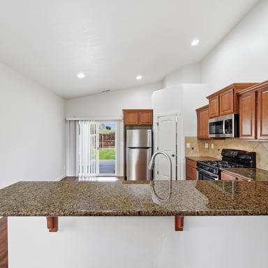 Property photo 2 of 5952 S Red Crest Ave