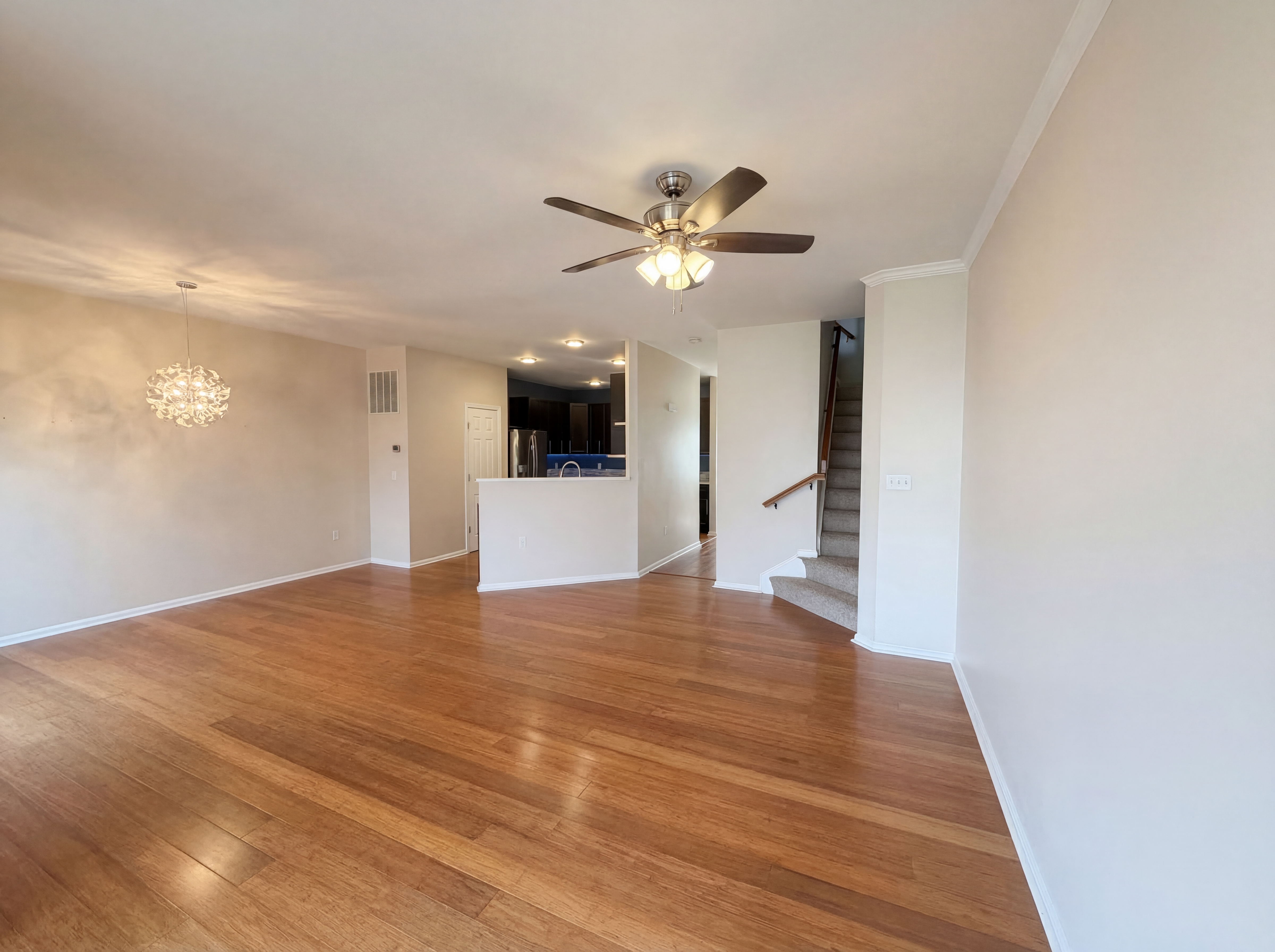 Photo 16 of 28 of 18560 Sierra Springs Sq, Leesburg, VA