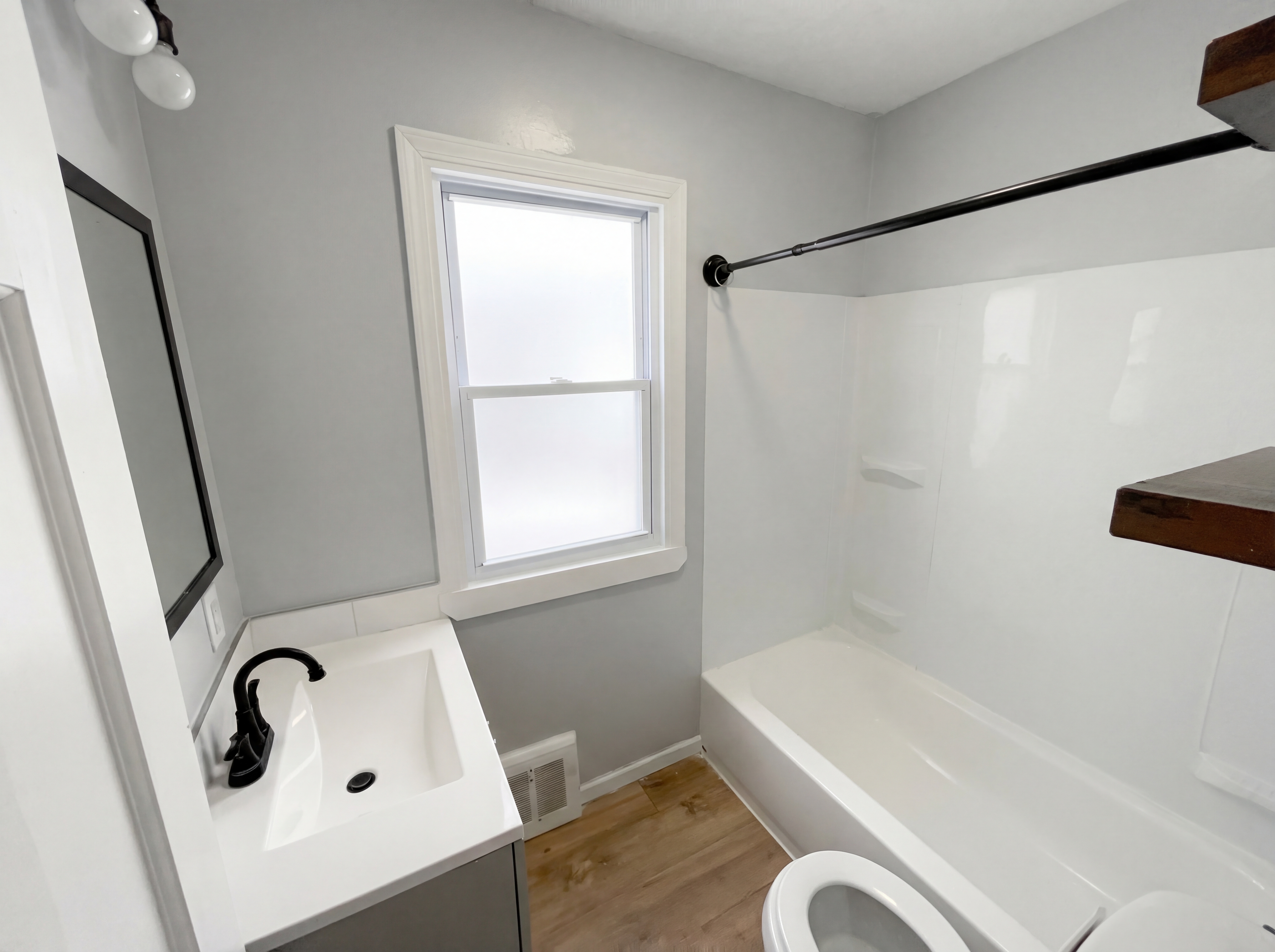 Photo 6 of 19 of 17409 Mapleboro Ave, Maple Heights, OH