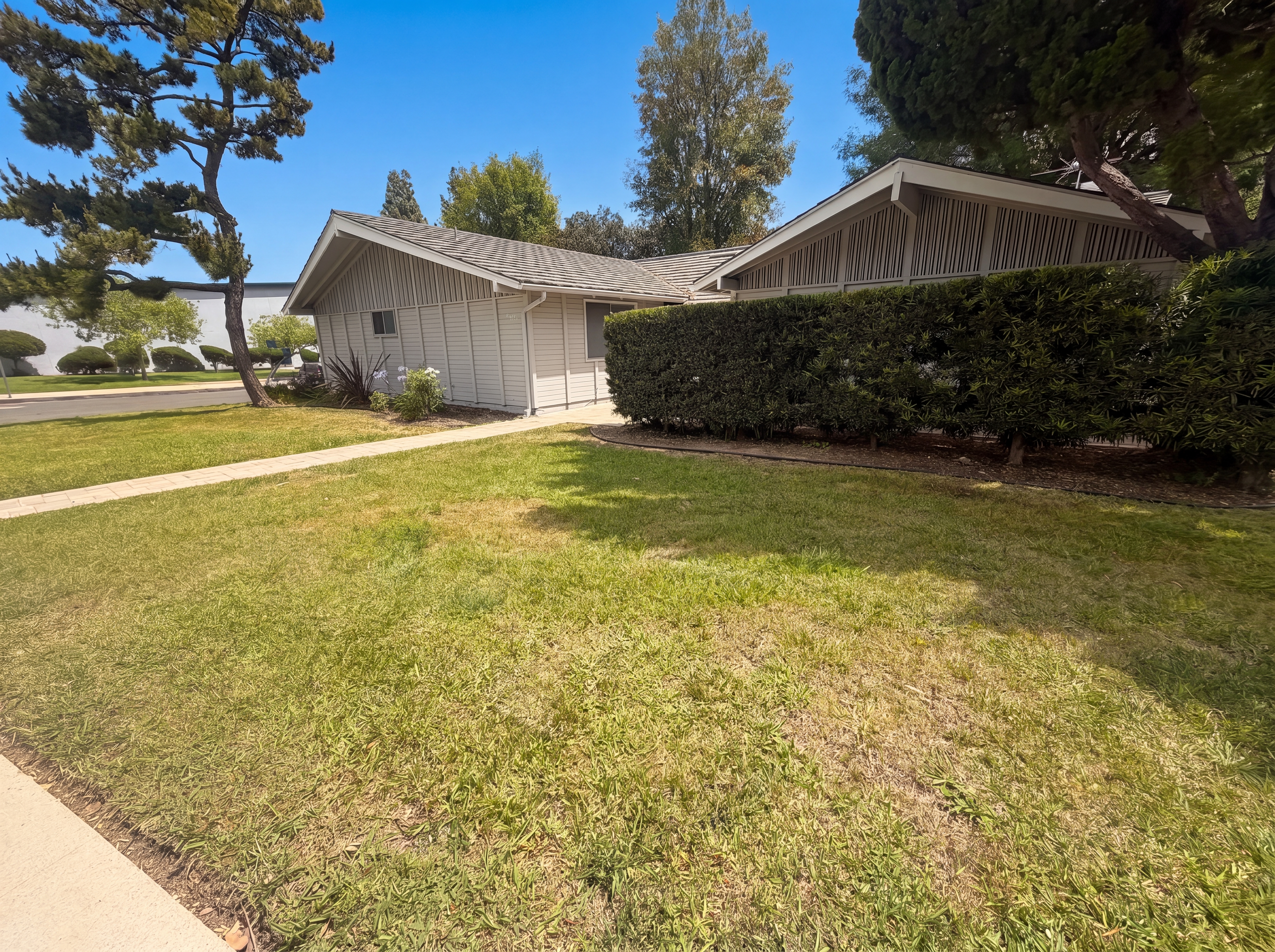 Photo 24 of 29 of 18400 Bermuda St, LOS ANGELES, CA