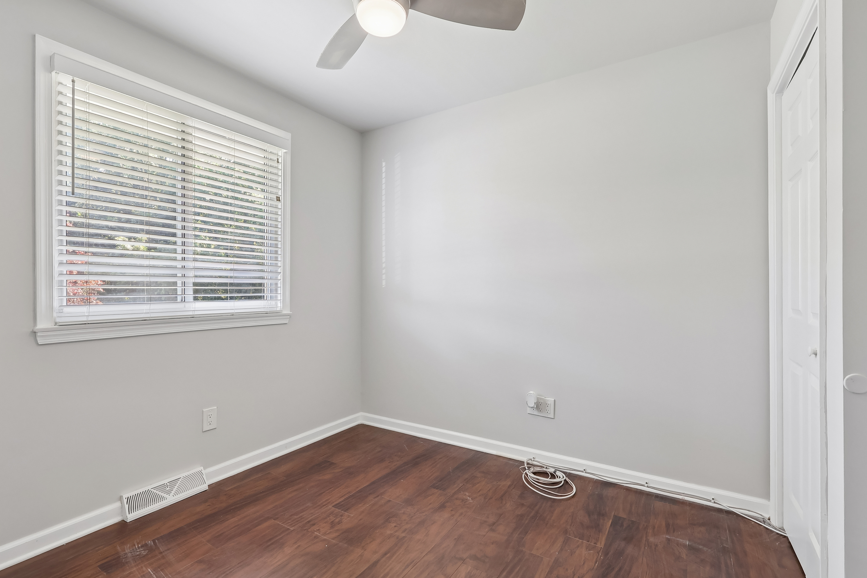 Photo 23 of 41 of 22 Yale Rd, Atco, NJ