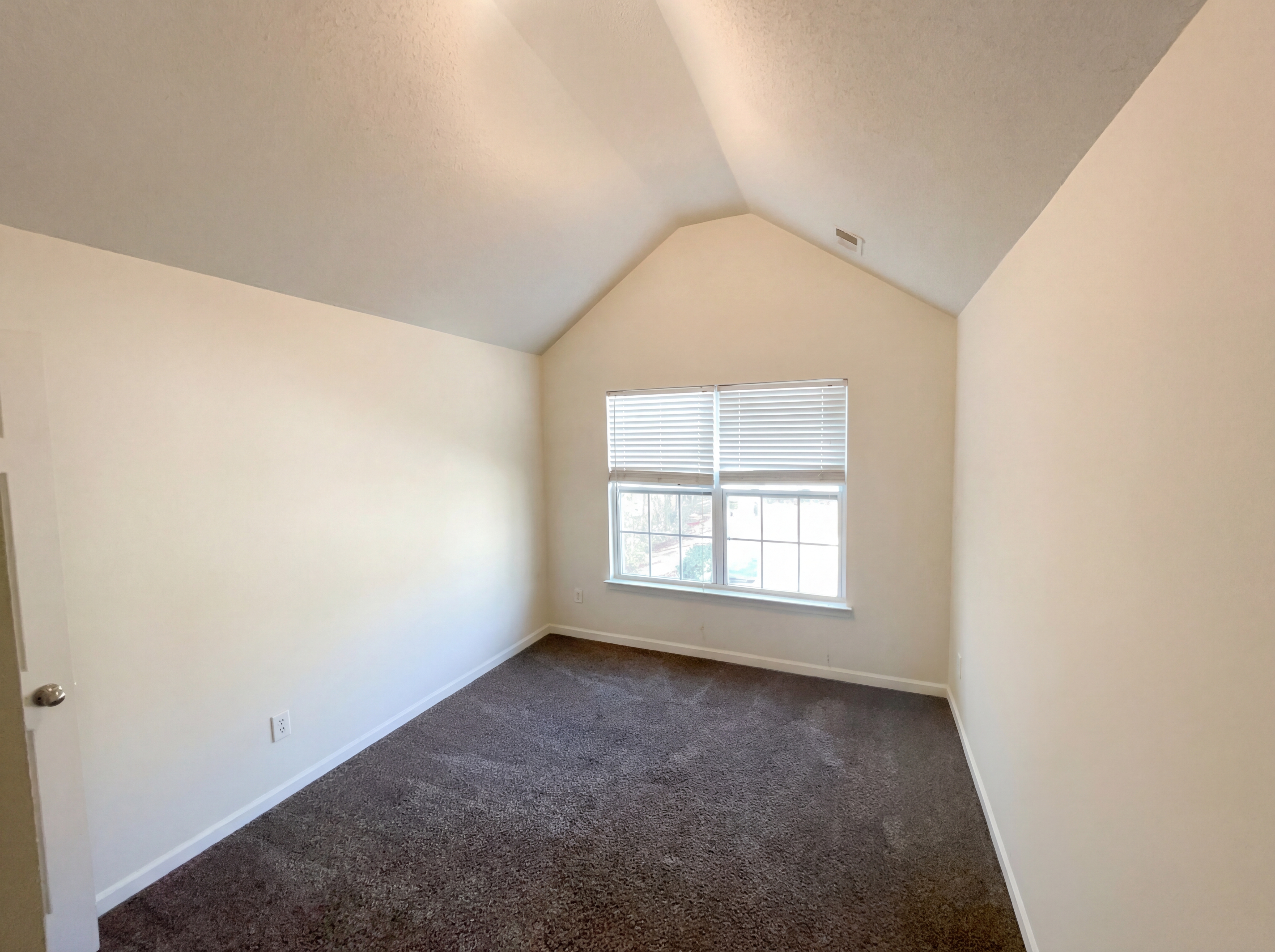 Photo 14 of 22 of 1630 Tigris Ct, Atlanta, GA