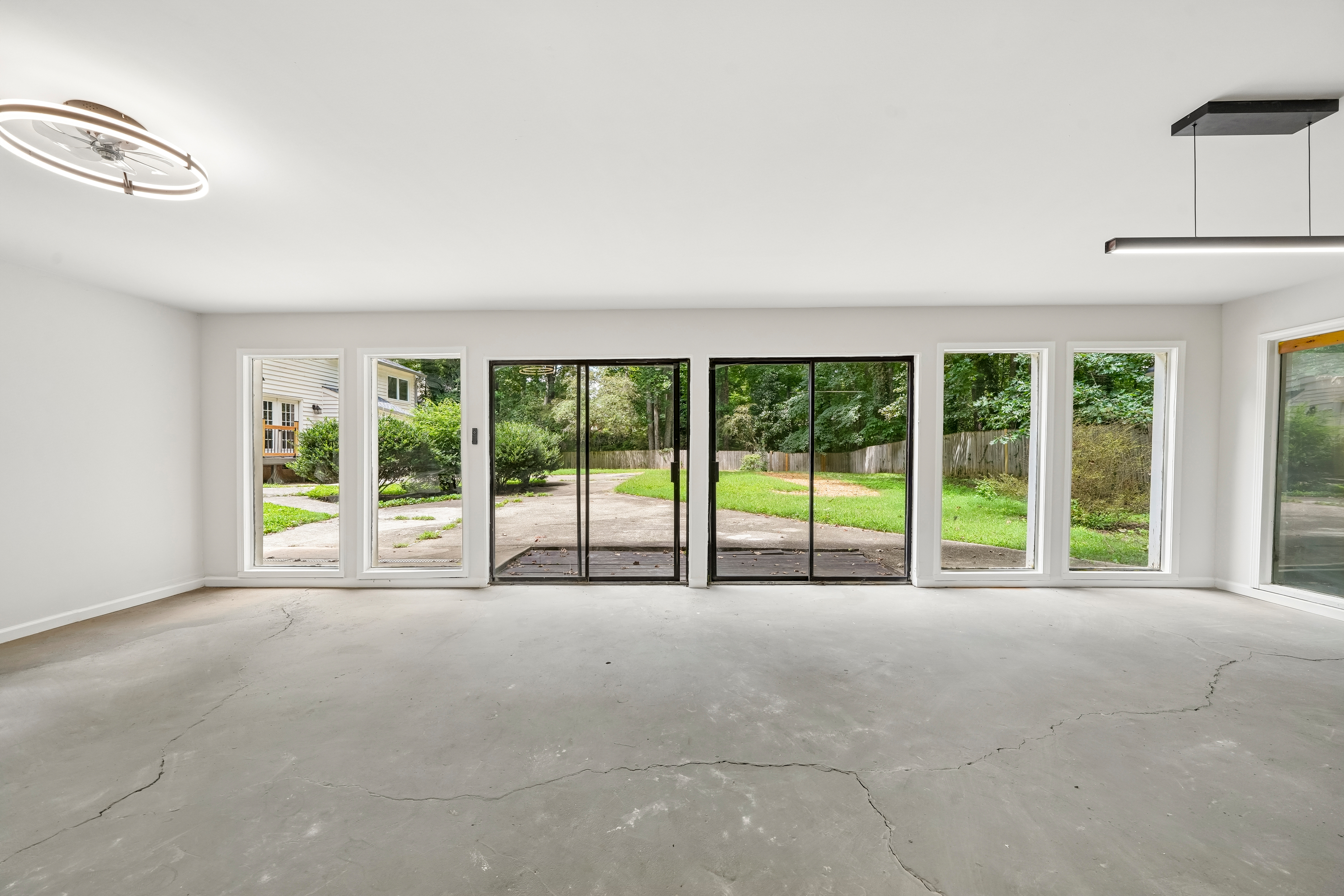 Photo 37 of 47 of 630 Benson Hurst Dr SW, Mableton, GA