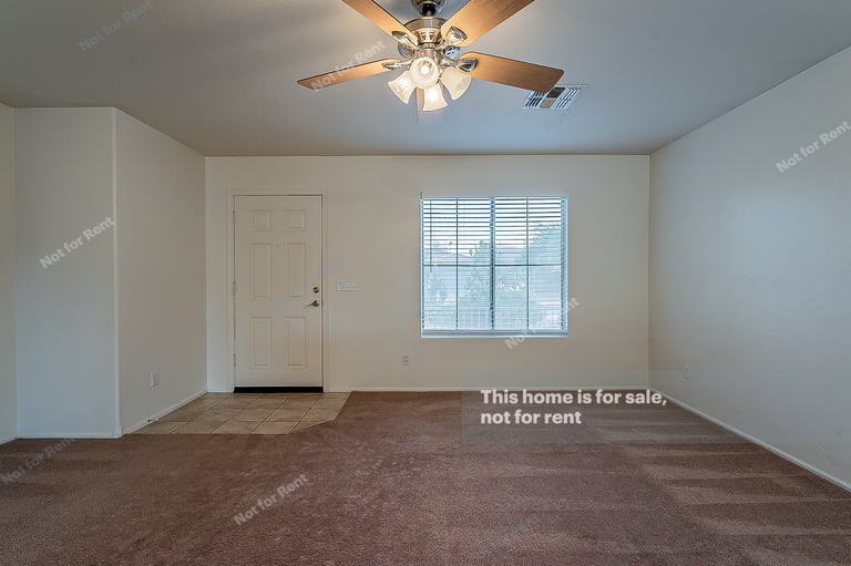 Photo 5 of 19 - 43866 W Sagebrush Trl, Maricopa, AZ 85138