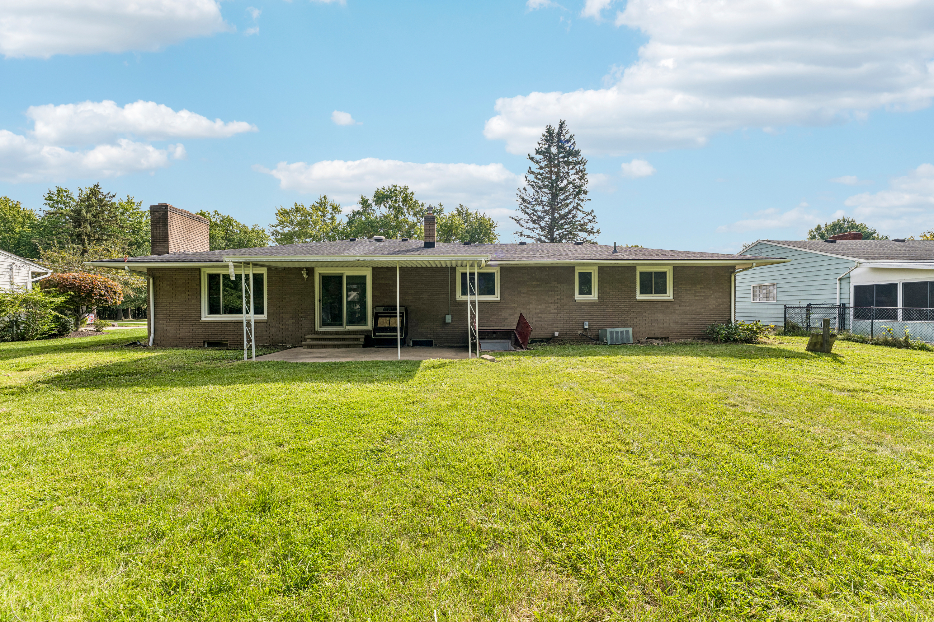 Photo 33 of 40 of 460 Long St, Amherst, OH