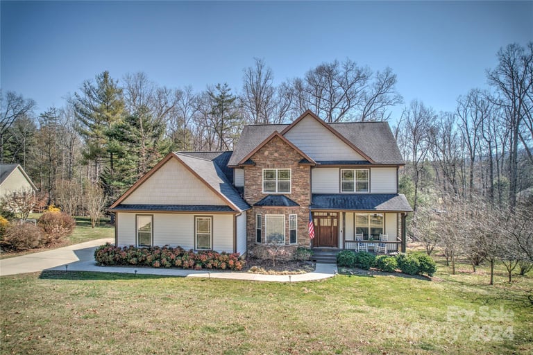 216 Tradition Way, Hendersonville, NC 28791 Opendoor