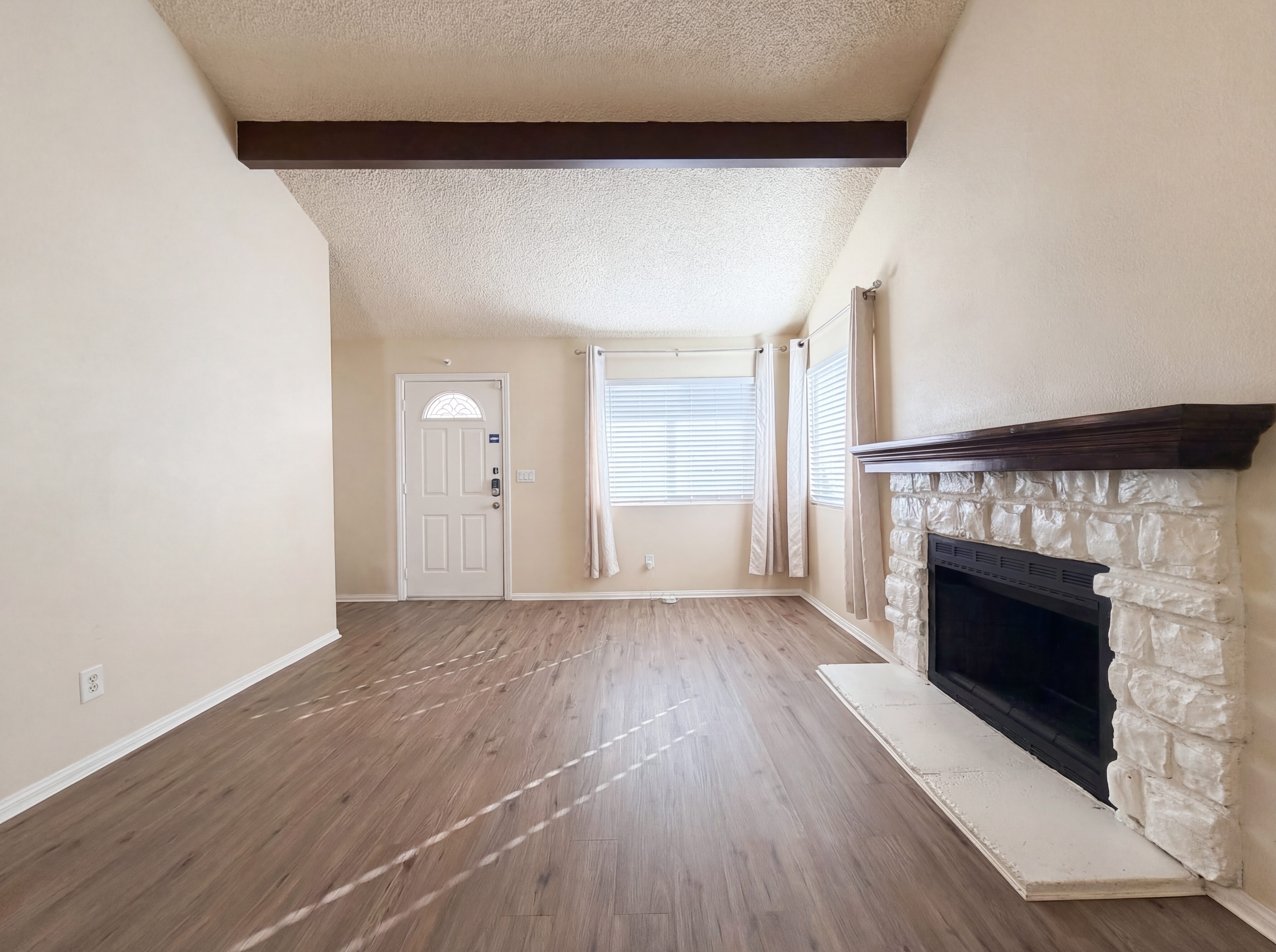 Photo 9 of 21 of 14719 Sandy Ridge Rd, Lake Hughes, CA