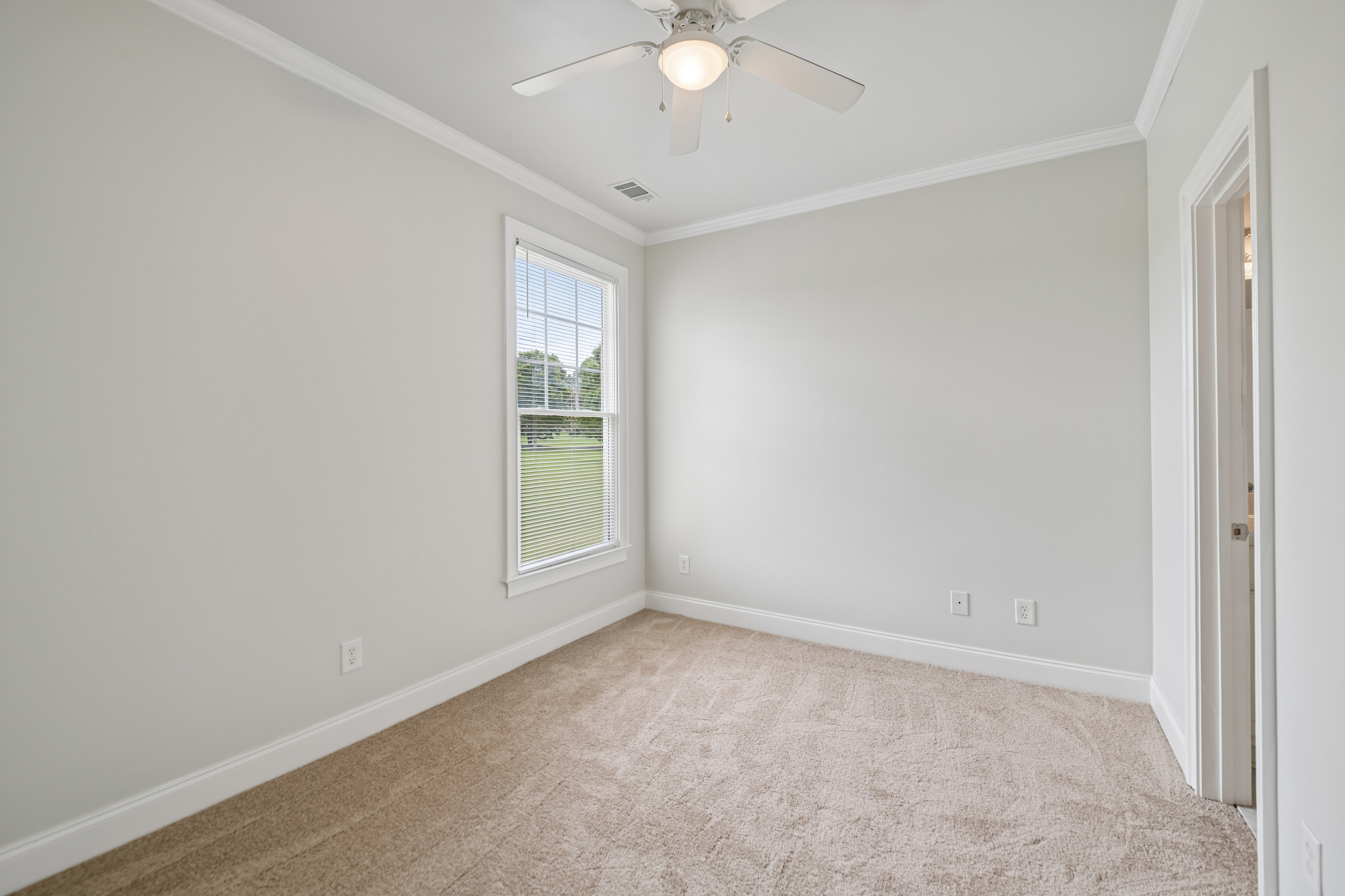 Photo 6 of 31 of 1040 E Magnolia Loop, Madison, GA