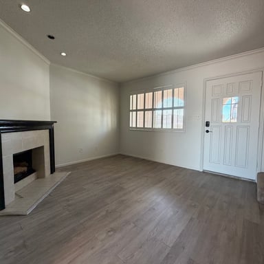 Property photo 3 of 5240 Janfred Ct Unit 1