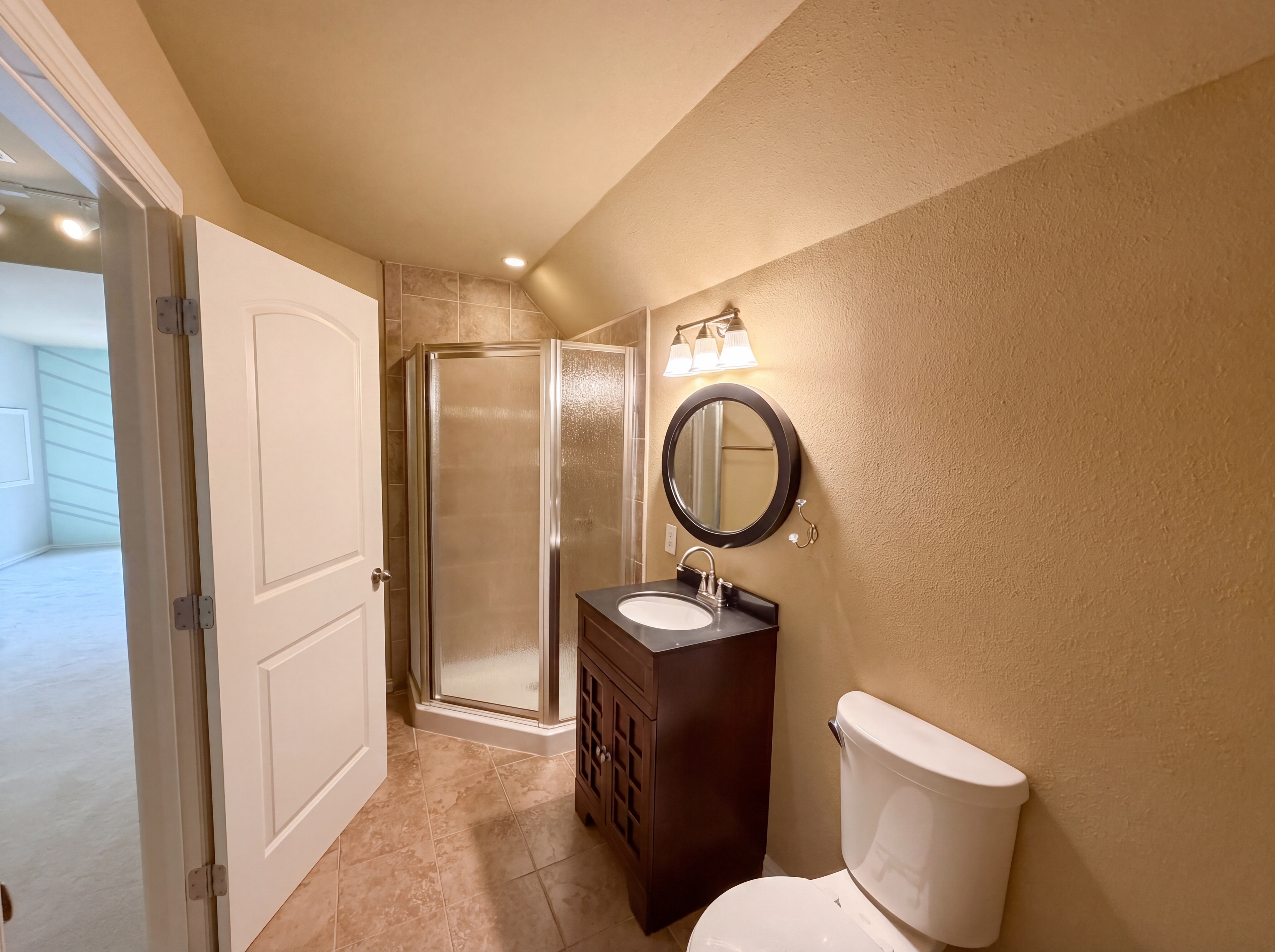 Photo 23 of 29 of 1309 Winding Brook Dr, Garland, TX