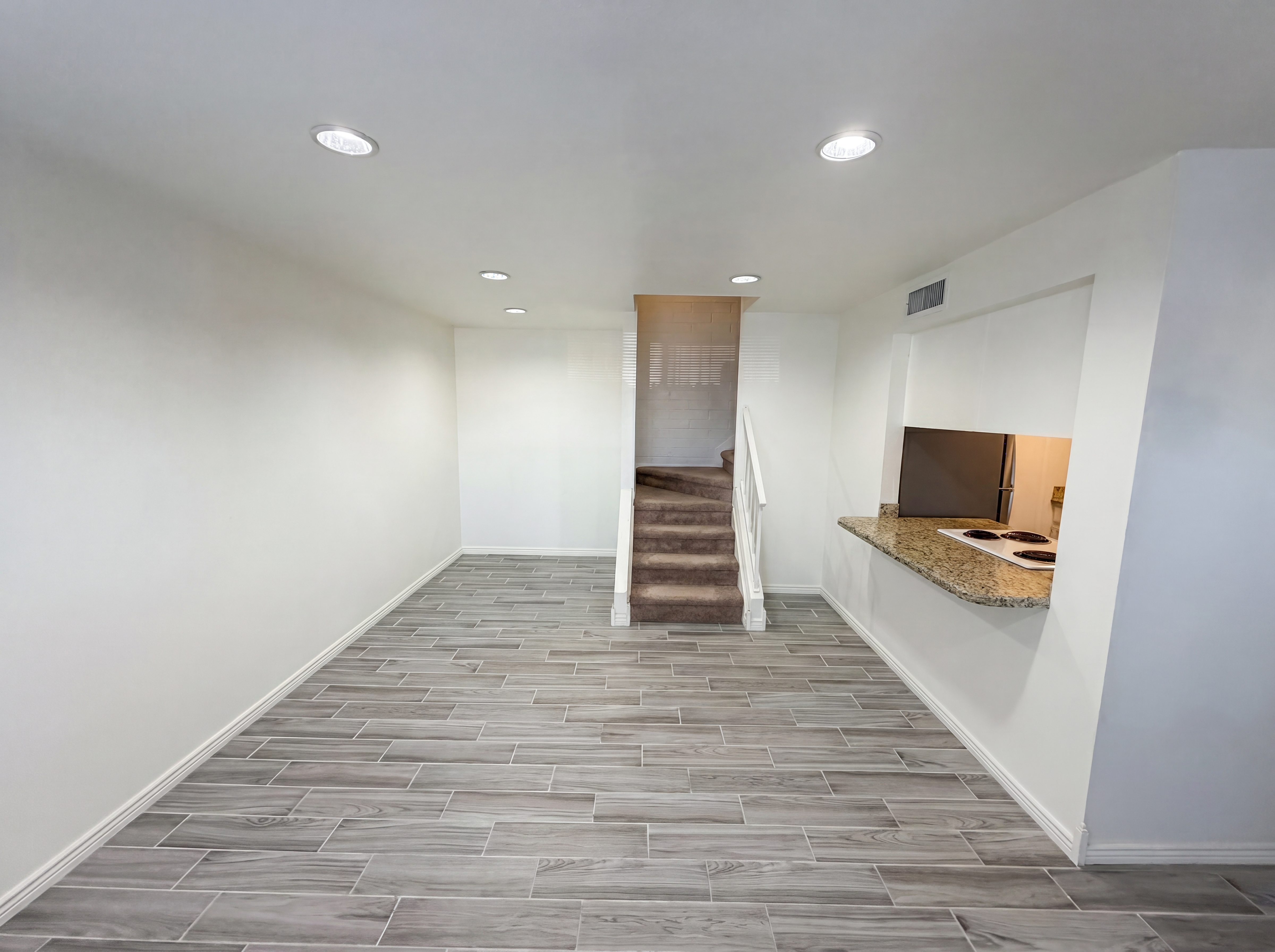 Photo 7 of 17 of 8446 N 34th Dr, Phoenix, AZ
