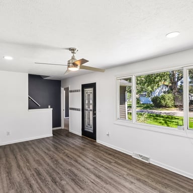 Property photo 3 of 295 Best Dr