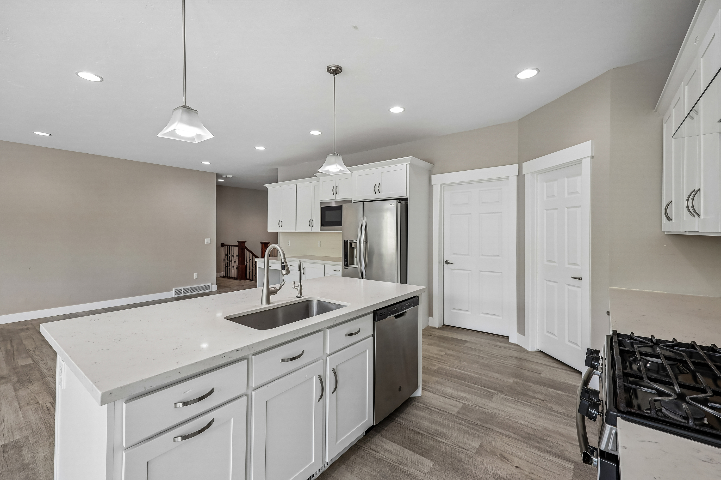 Photo 17 of 41 of 11512 S 4135 W, South Jordan, UT