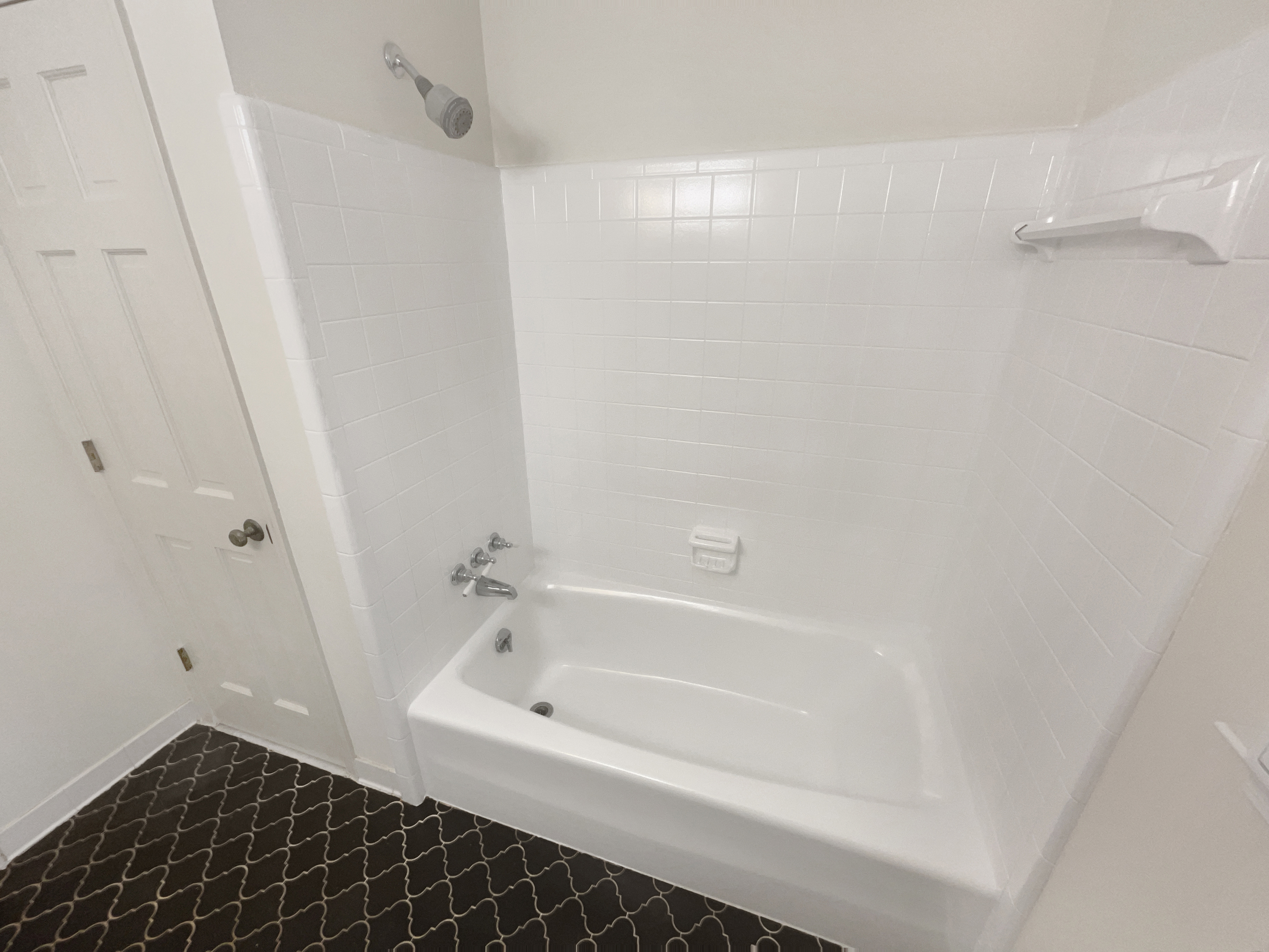Photo 8 of 26 of 3969 Briaridge Cir, Atlanta, GA