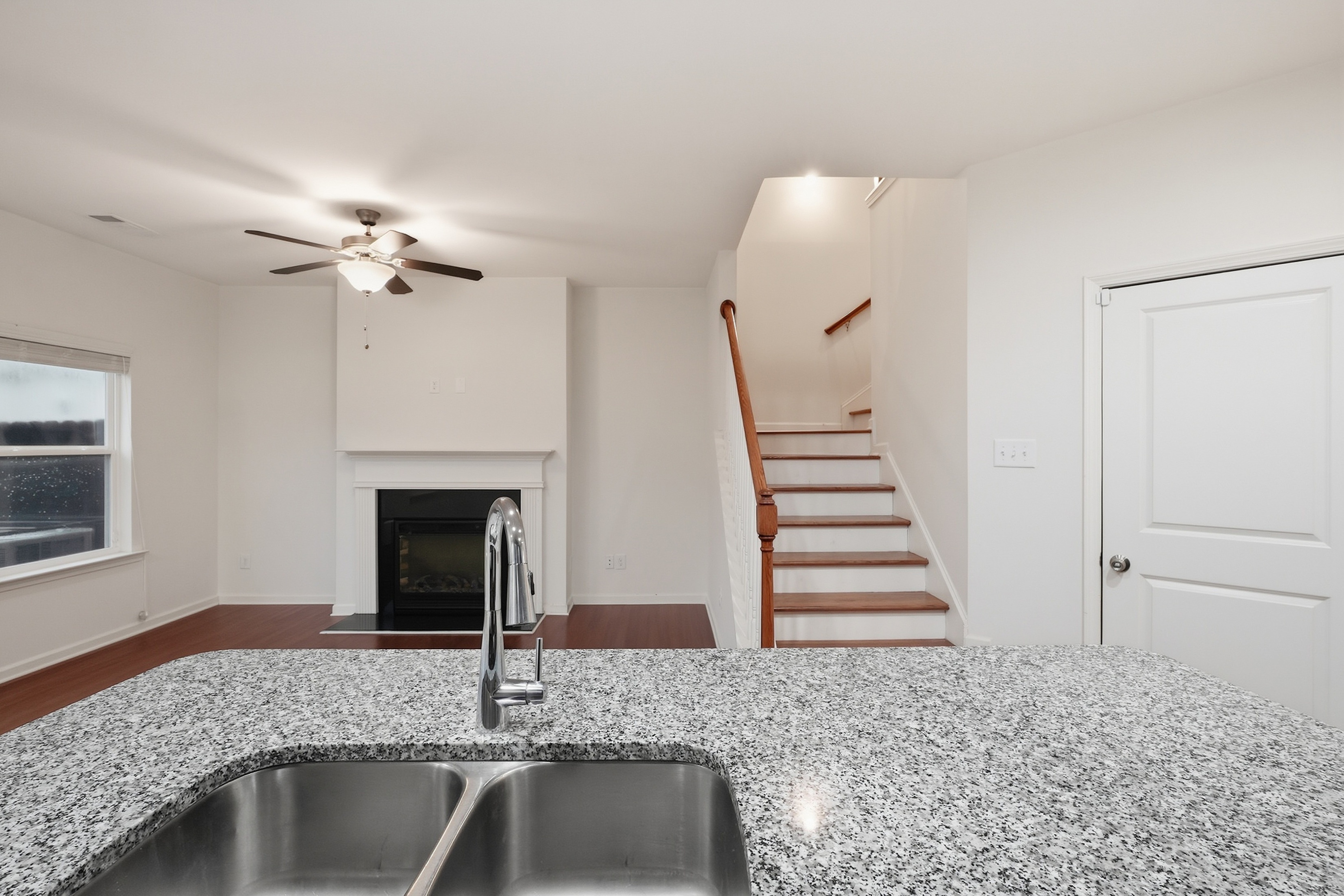 Photo 6 of 29 of 5267 Mill Way, Stone Mountain, GA