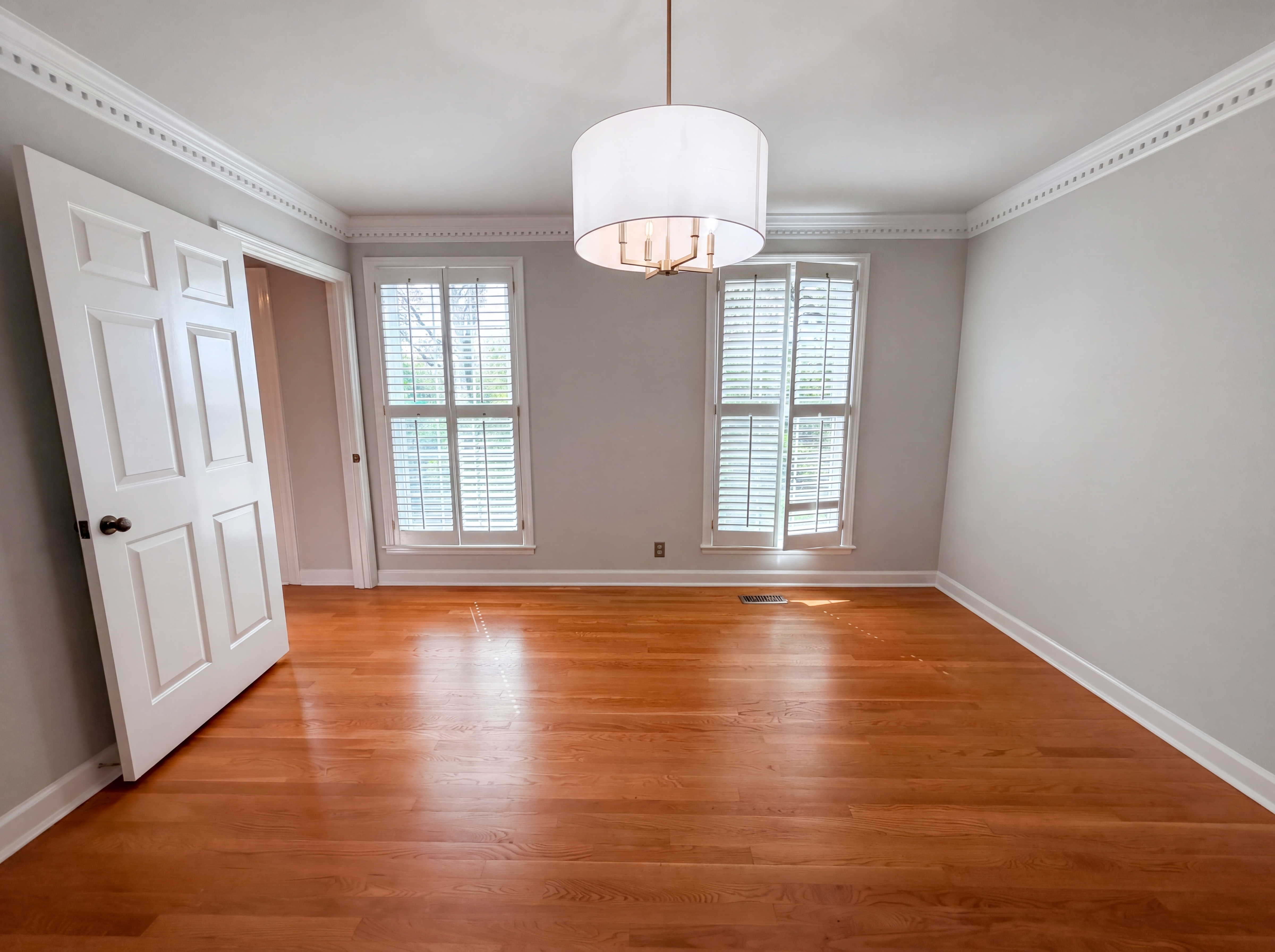 Photo 8 of 25 of 5416 Forest Acres Dr, Nashville, TN