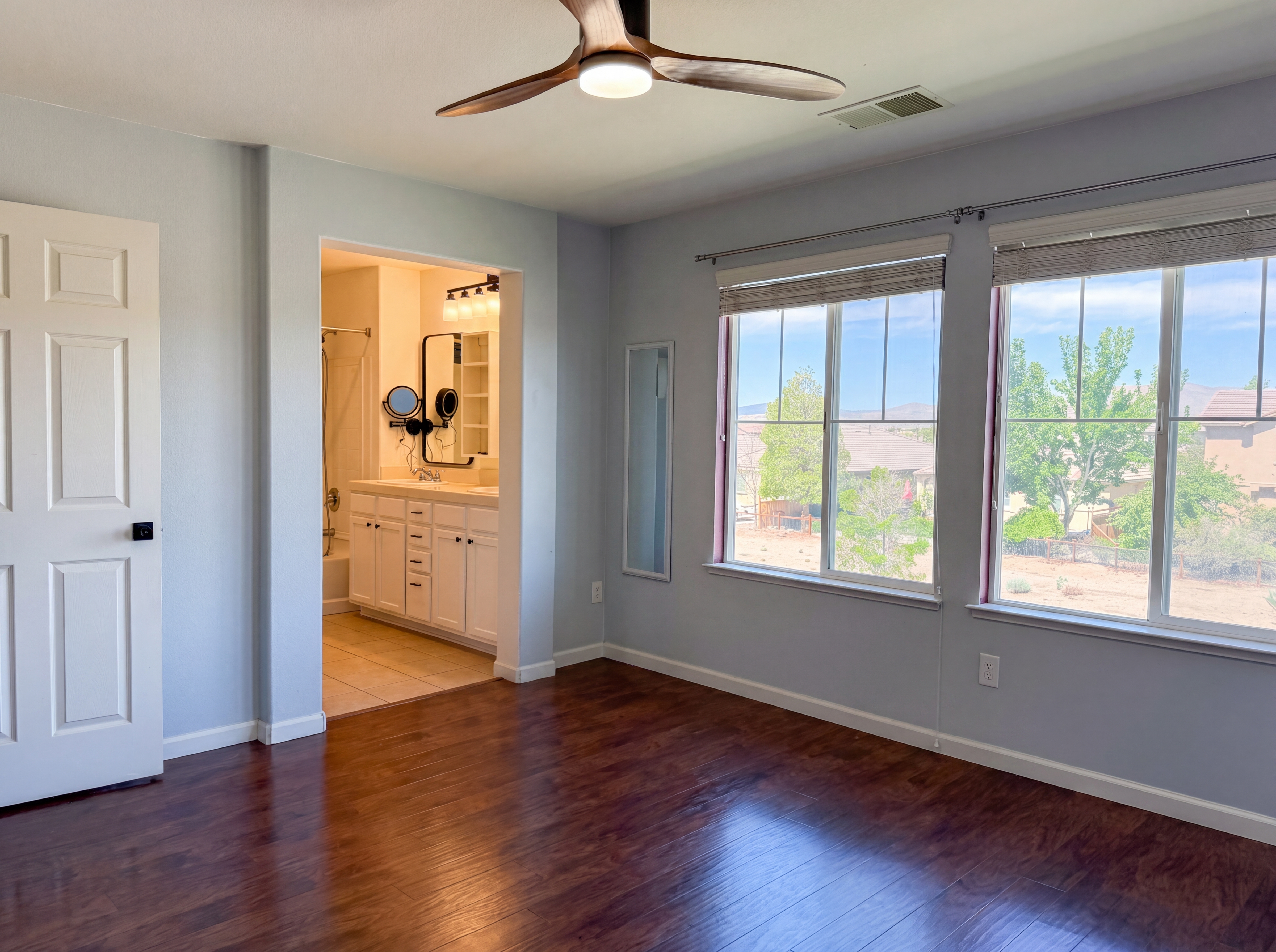 Photo 4 of 27 of 3860 Dominus Dr, Sparks, NV