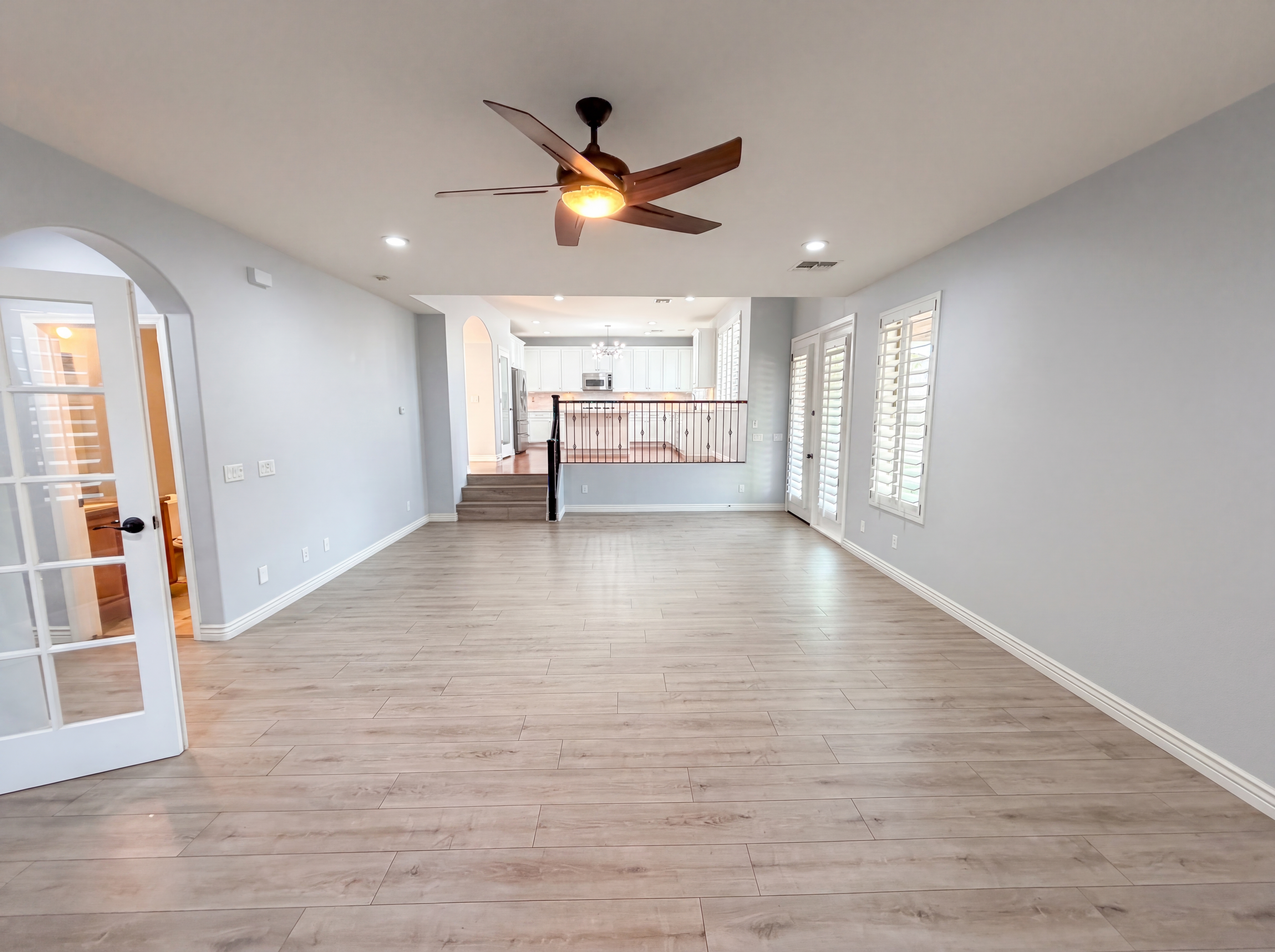 Photo 10 of 39 of 2113 W Eagle Feather Rd, Phoenix, AZ
