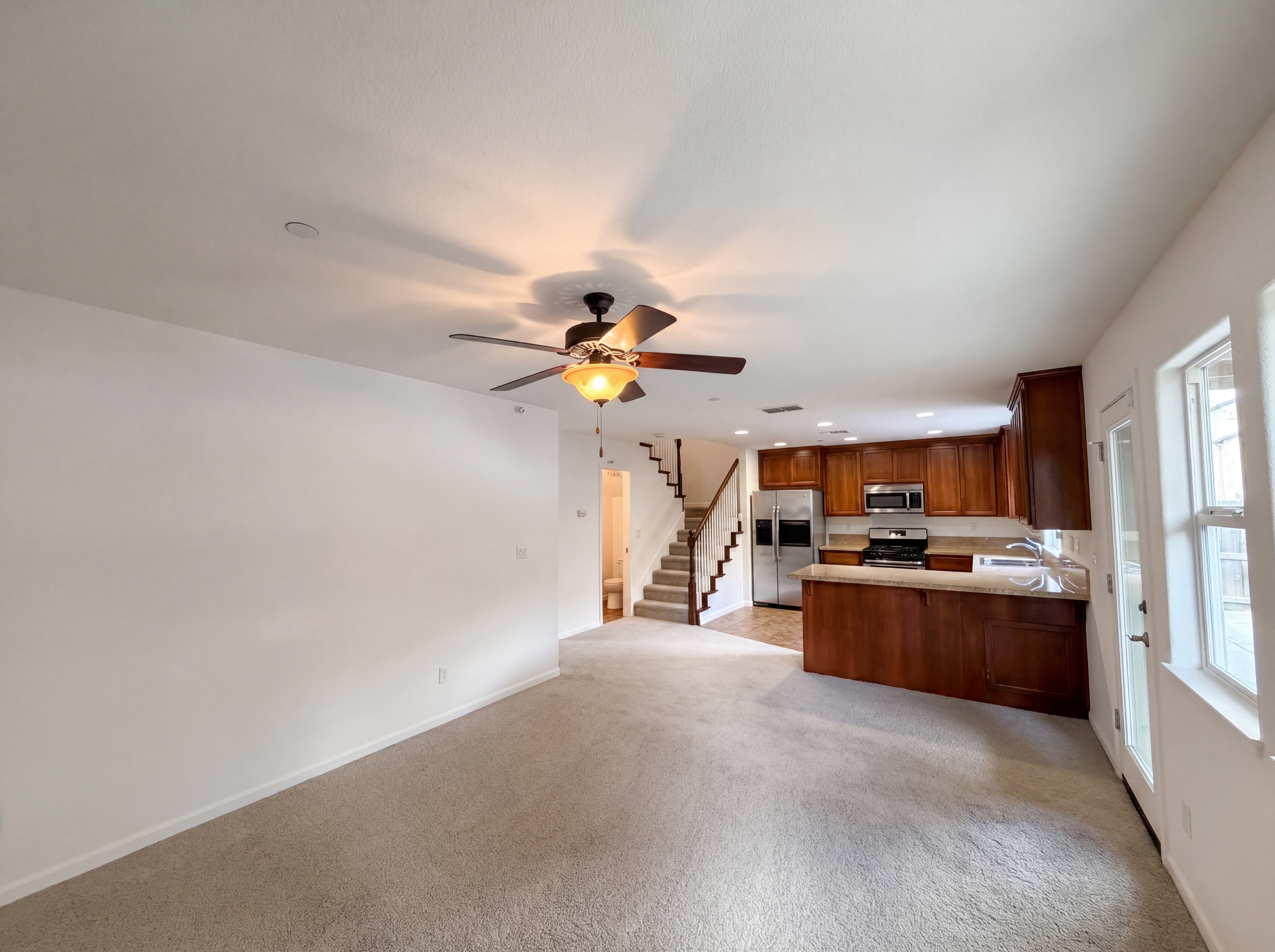 Photo 8 of 37 of 251 Sugnet Way, Sacramento, CA