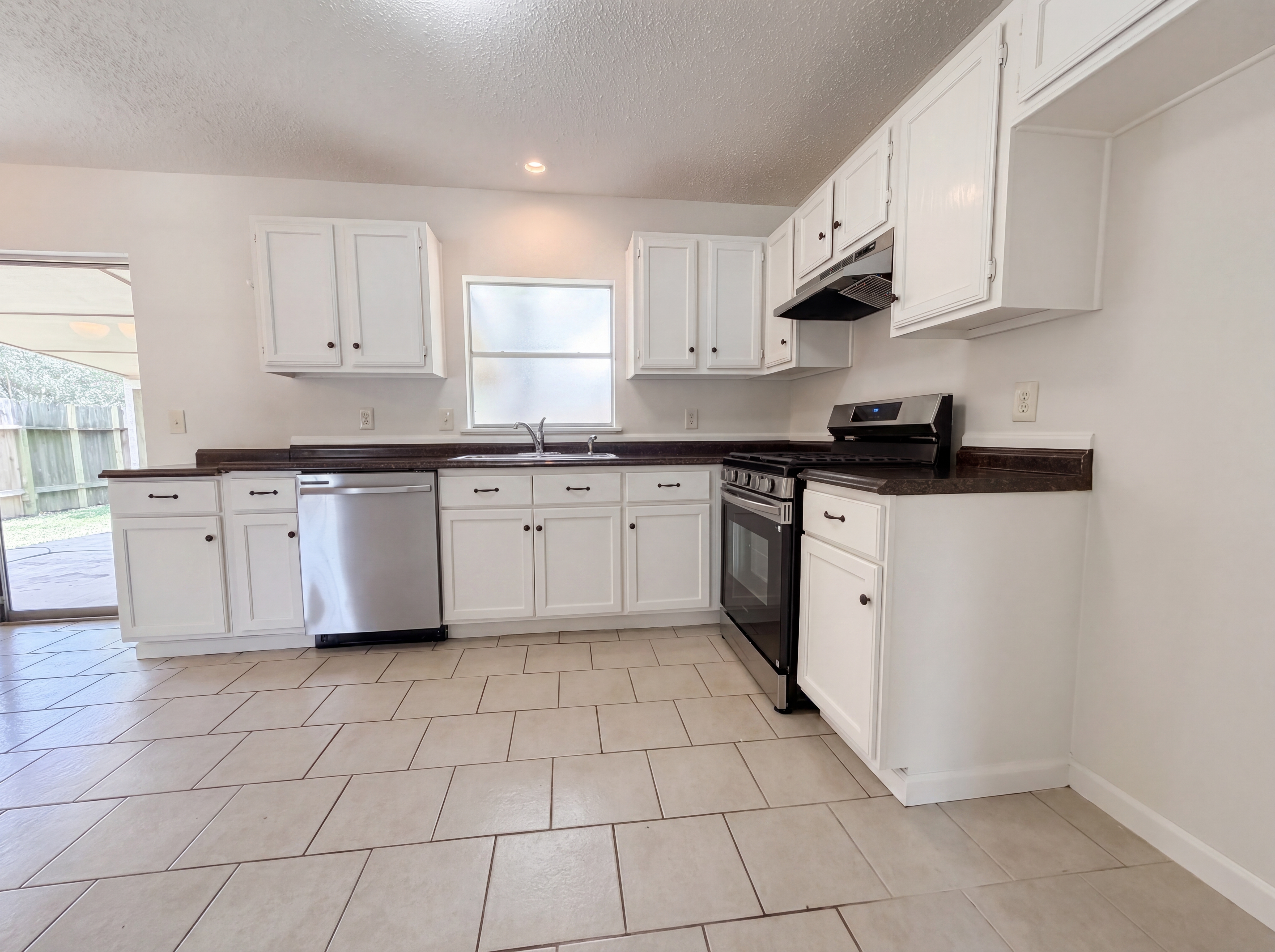 Photo 2 of 16 of 21403 Park Bishop Dr, Katy, TX