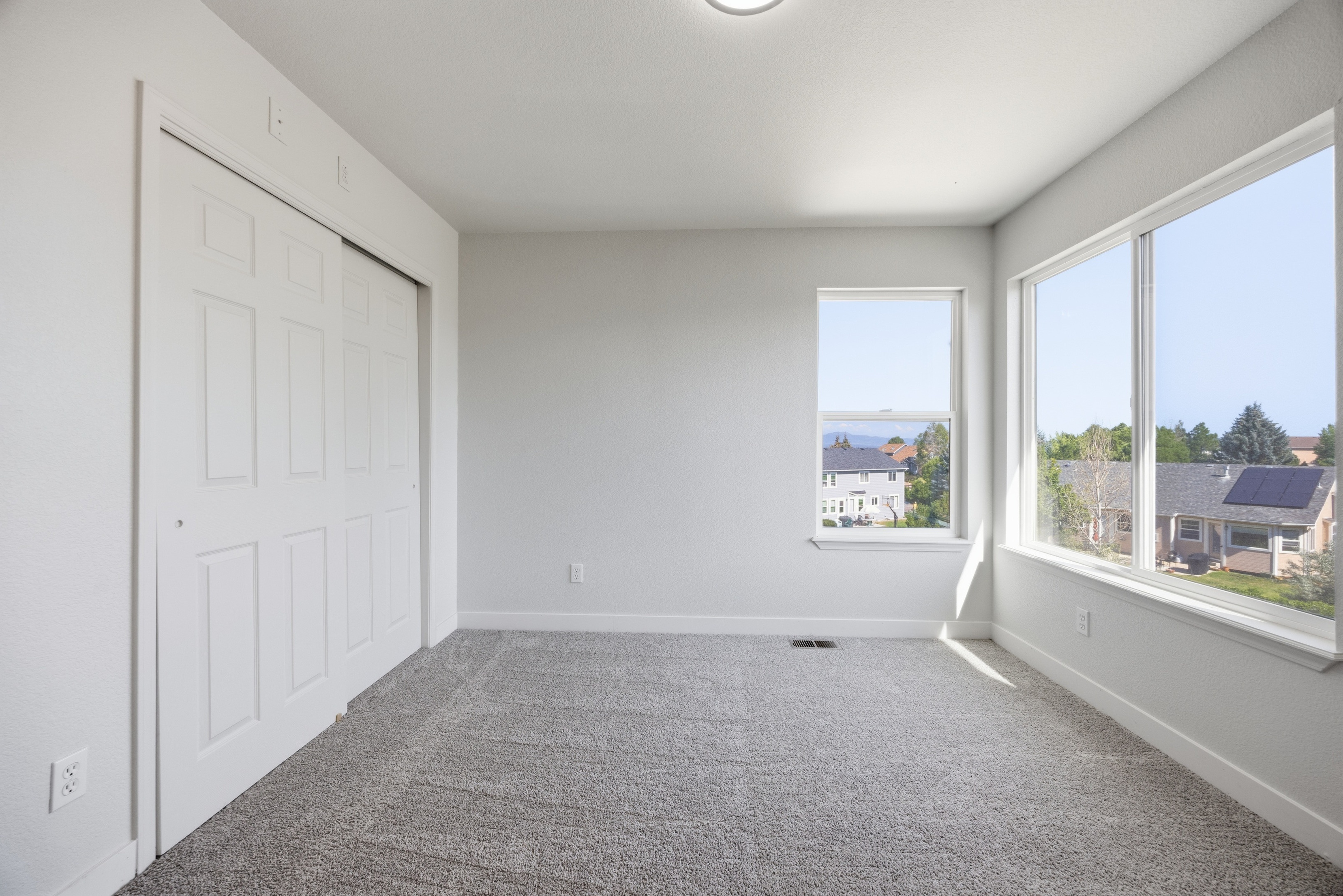 Photo 31 of 59 of 4770 Paramount Pl, Colorado Springs, CO