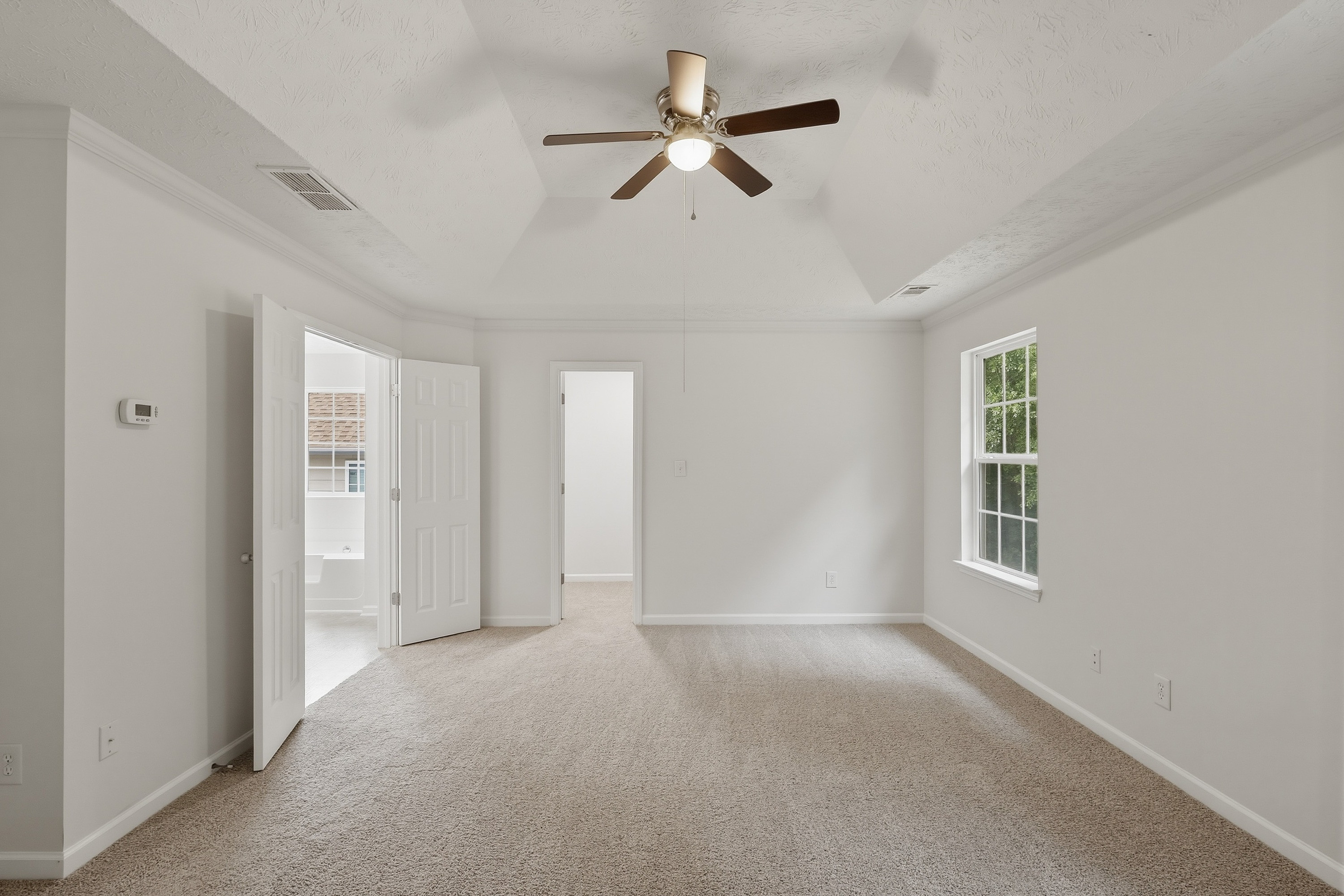 Photo 4 of 41 of 2213 Pine View Trl, Ellenwood, GA