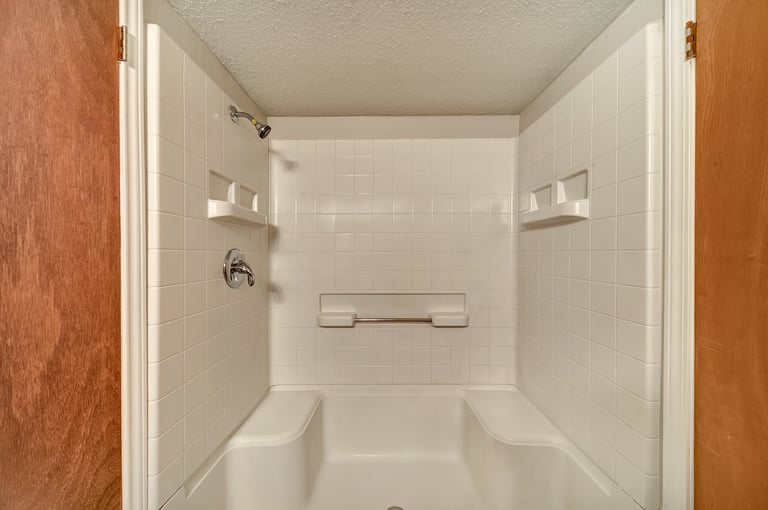 Photo 25 of 29 - 429 Kathy Dr, Desoto, TX 75115
