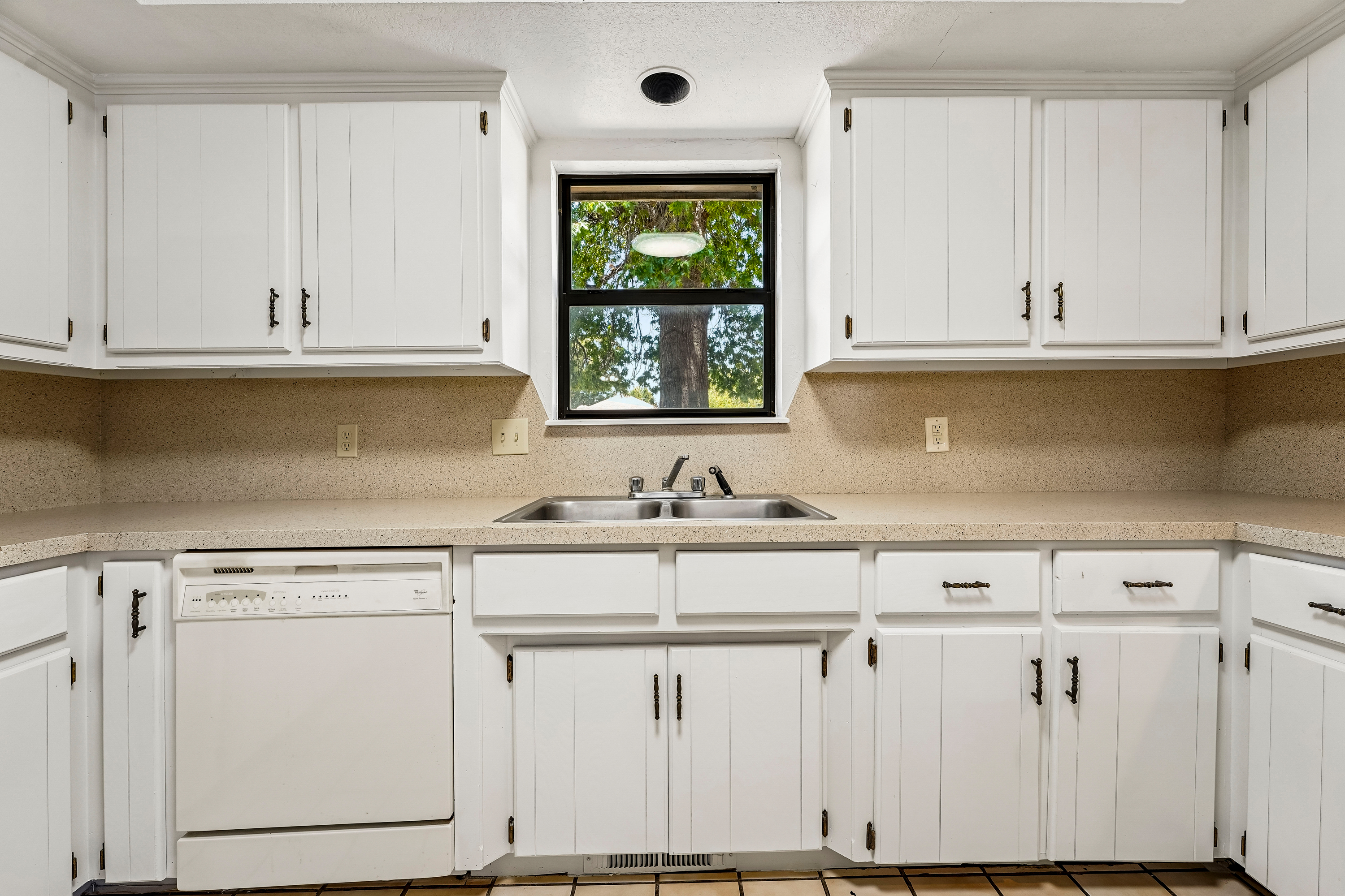 Photo 8 of 25 of 204 W Wayne St, Edmond, OK