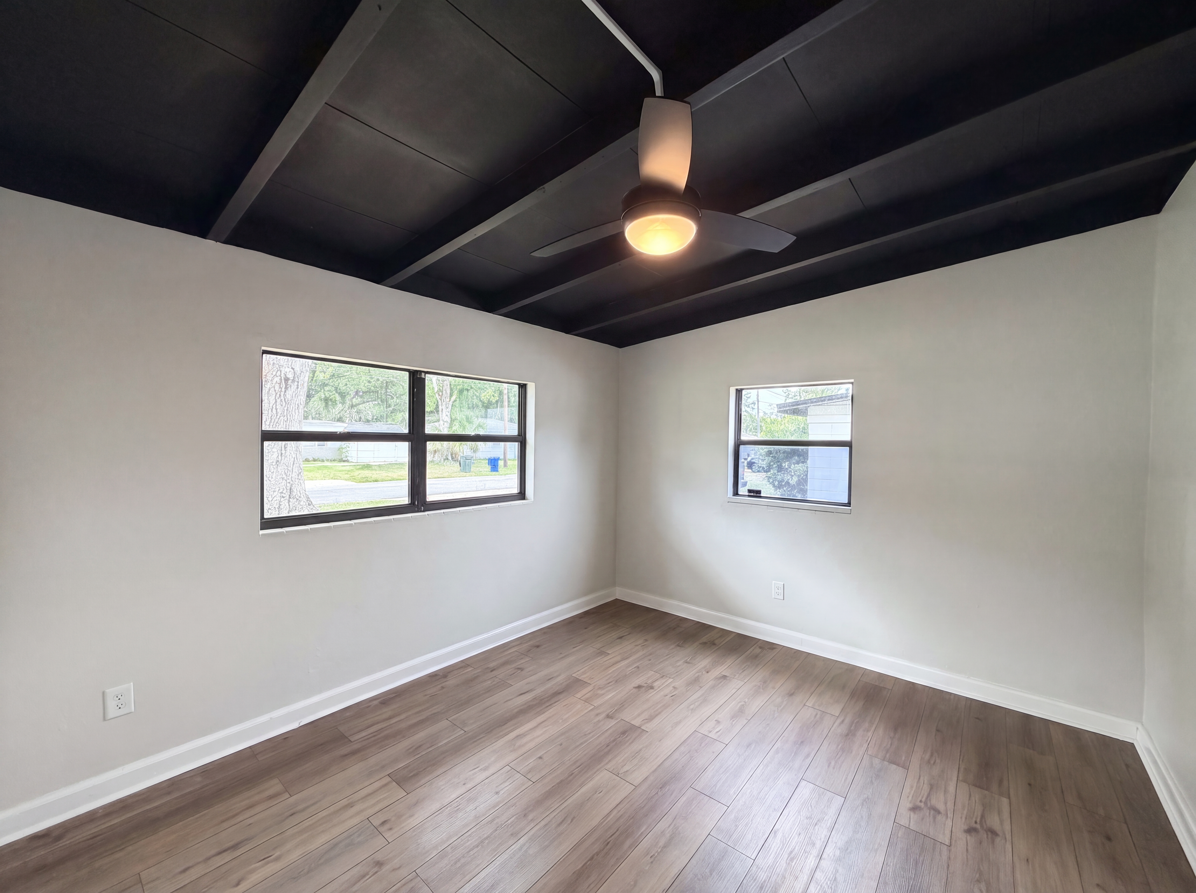 Photo 15 of 19 of 917 Golden Rule Ct N, Lakeland, FL
