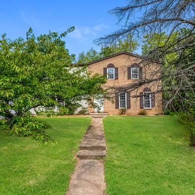 Property photo 1 of 662 Herndon Pkwy