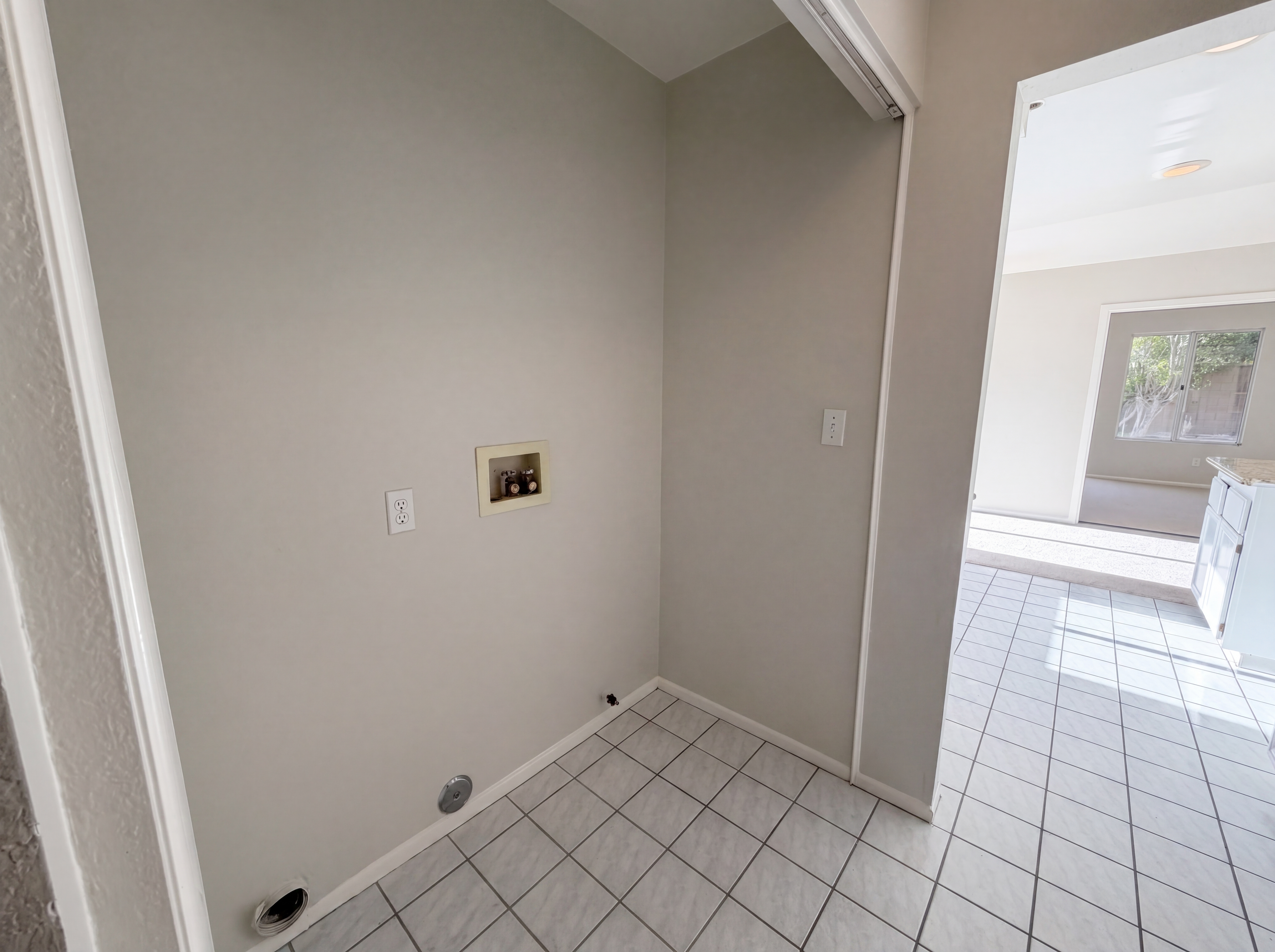 Photo 21 of 23 of 2565 W Fairview Dr, Rialto, CA