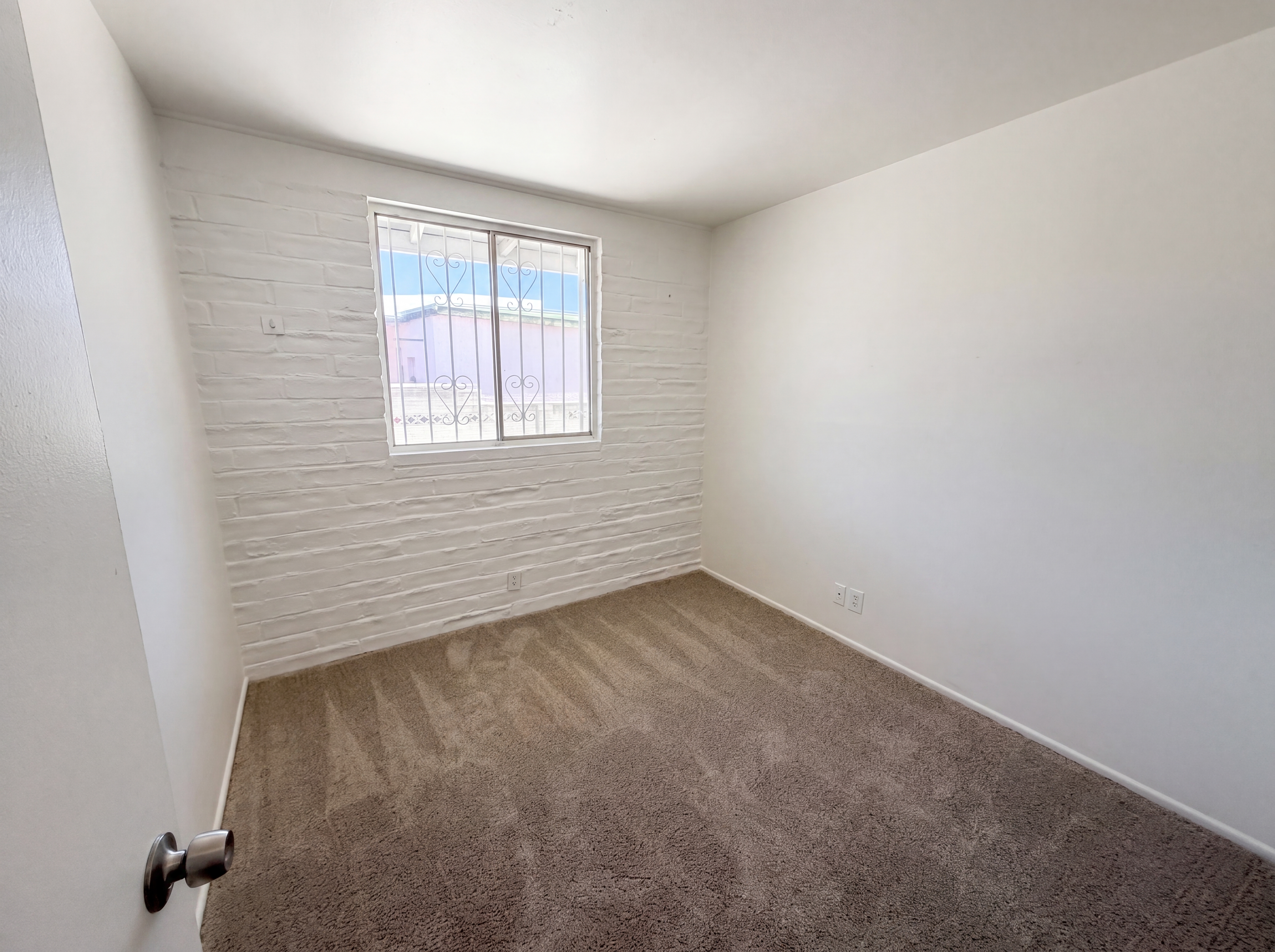 Photo 4 of 21 of 2901 N Cloverland Ave, Tucson, AZ