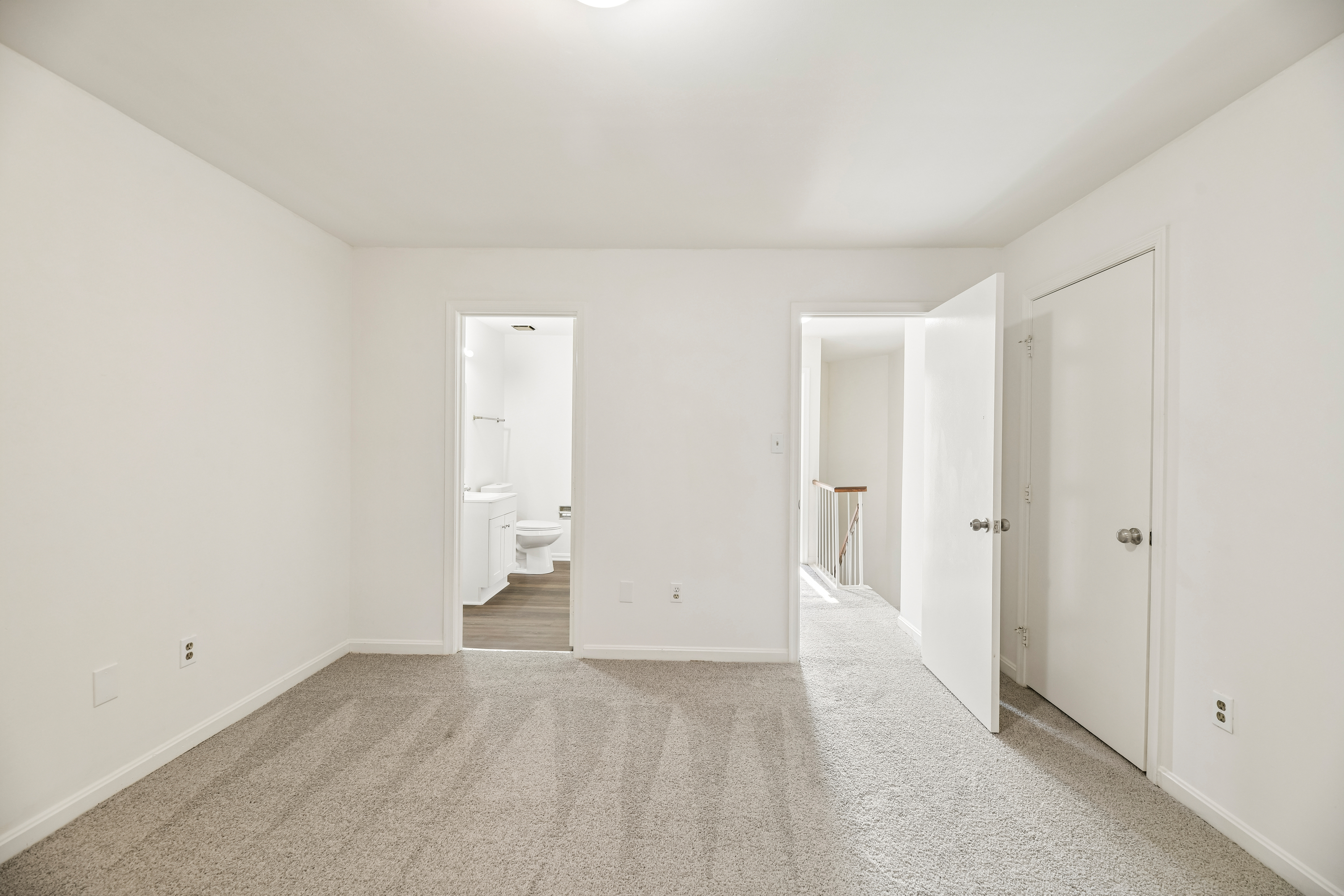 Photo 26 of 37 of 6866 Chasewood Cir, Centreville, VA